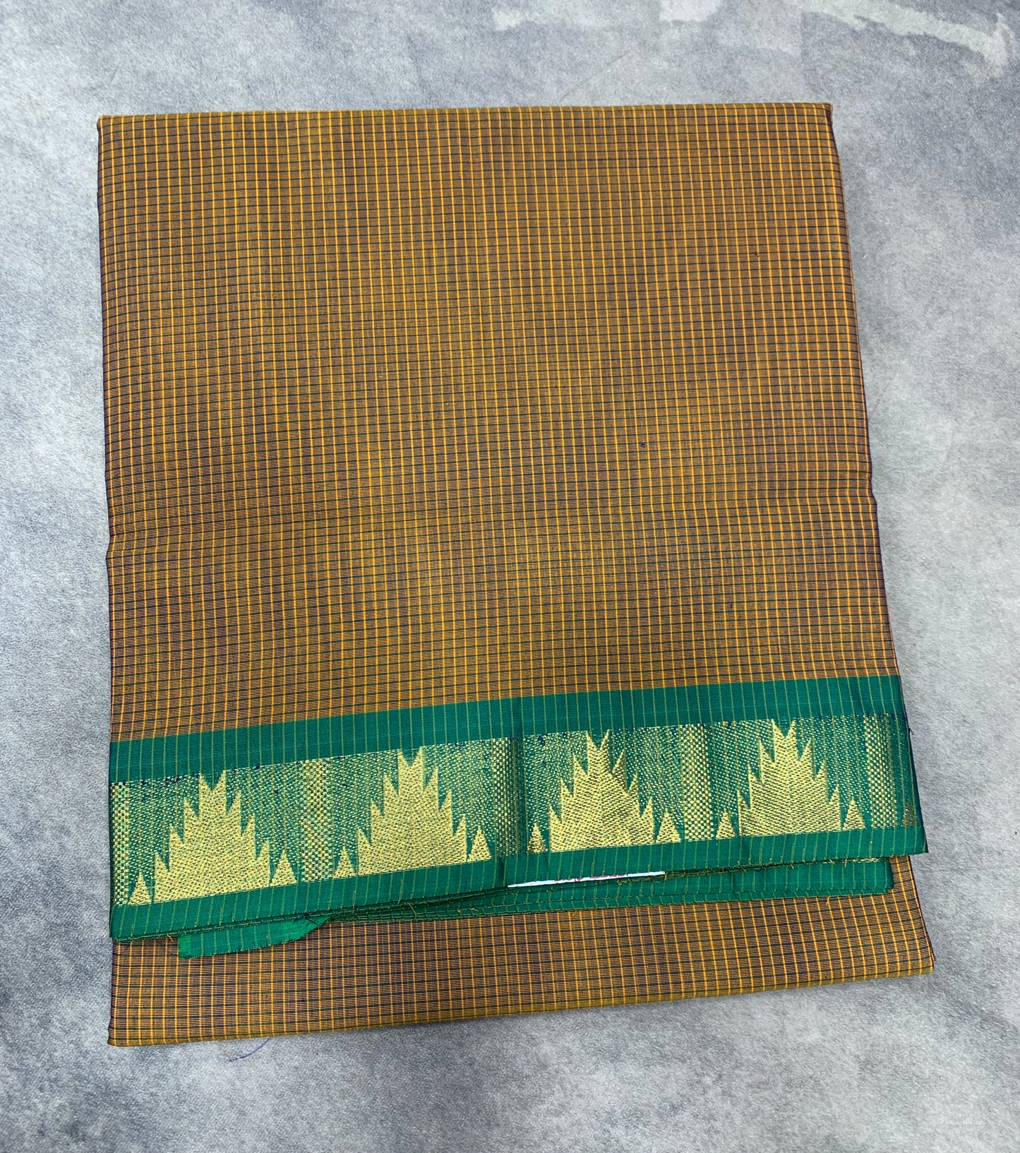 9 yards Cotton Saree Dual Shade with Green Border