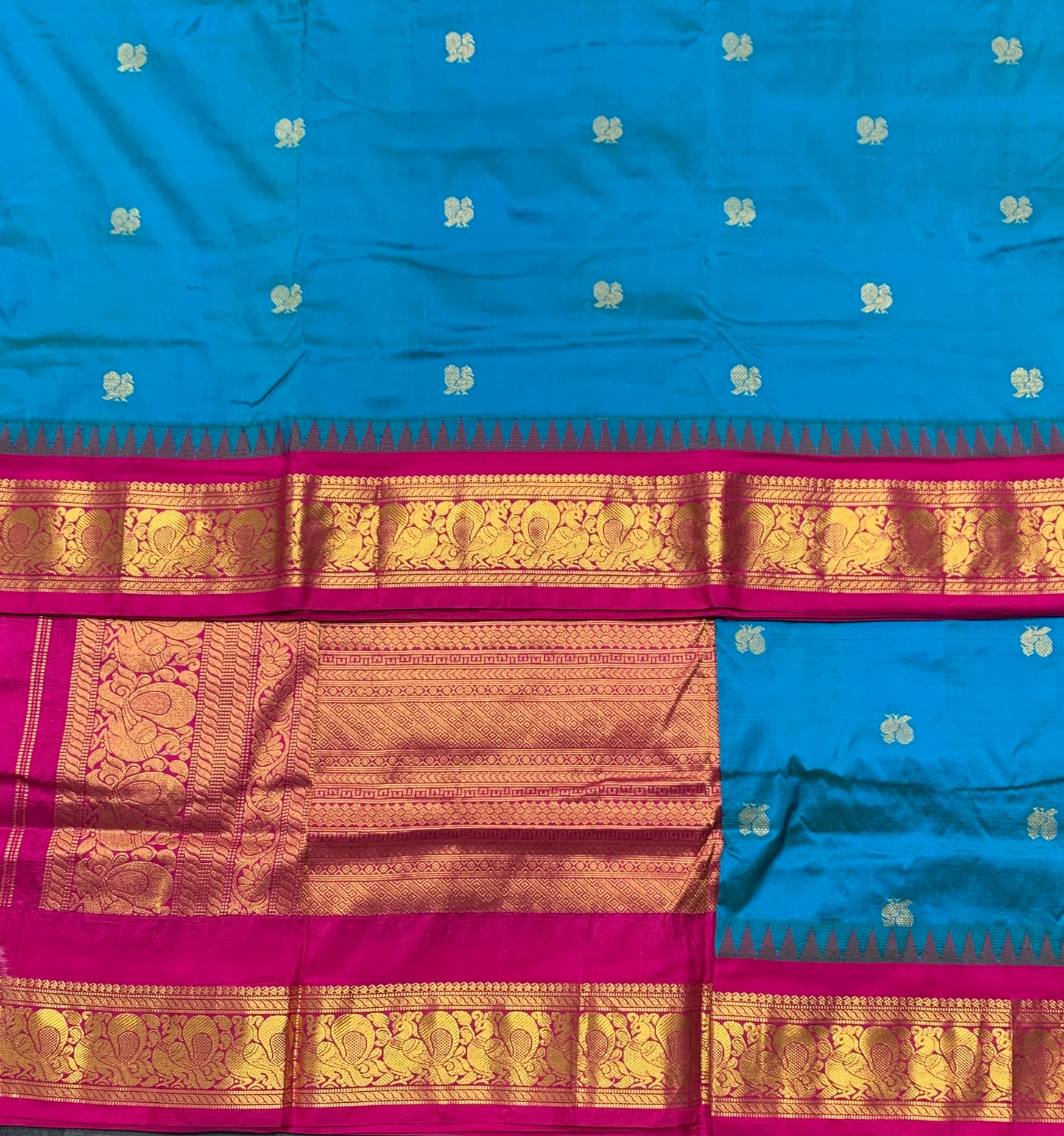 9 yards Pure Kanchipuram Silk Saree Sky Blue Colour with Pink Border
