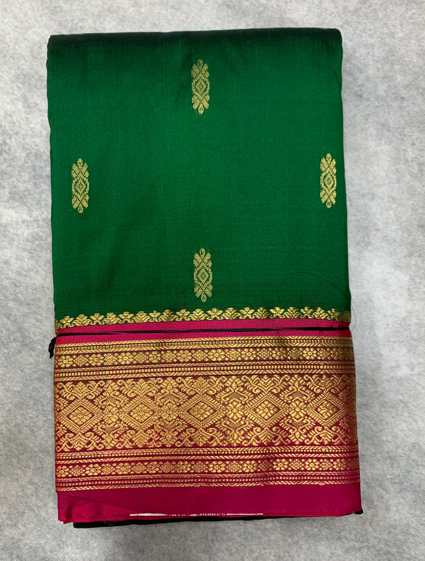 Pure Kanchipuram Silk Green Colour with Pink Border