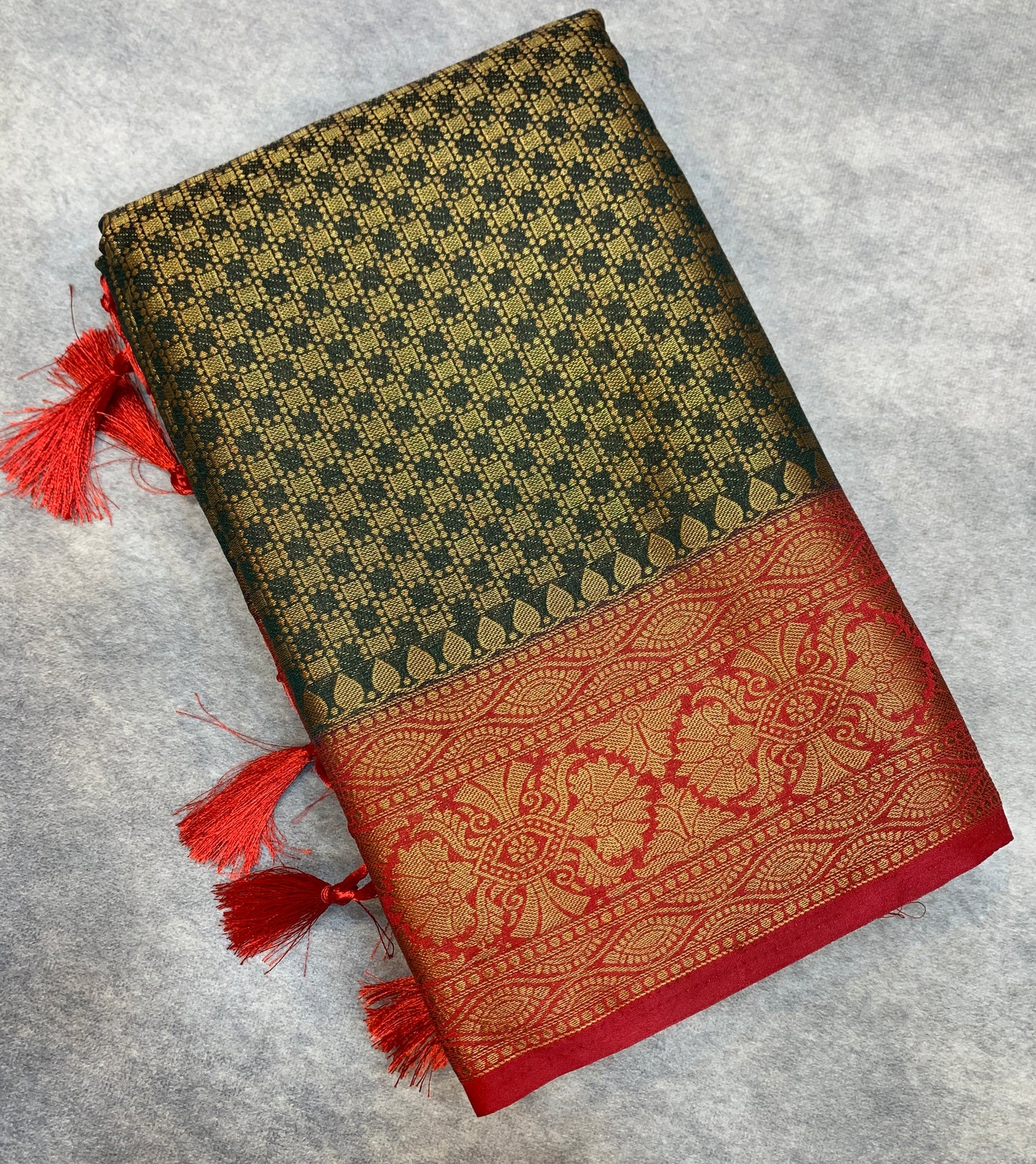 Crepe Saree Green Colour with Red Border