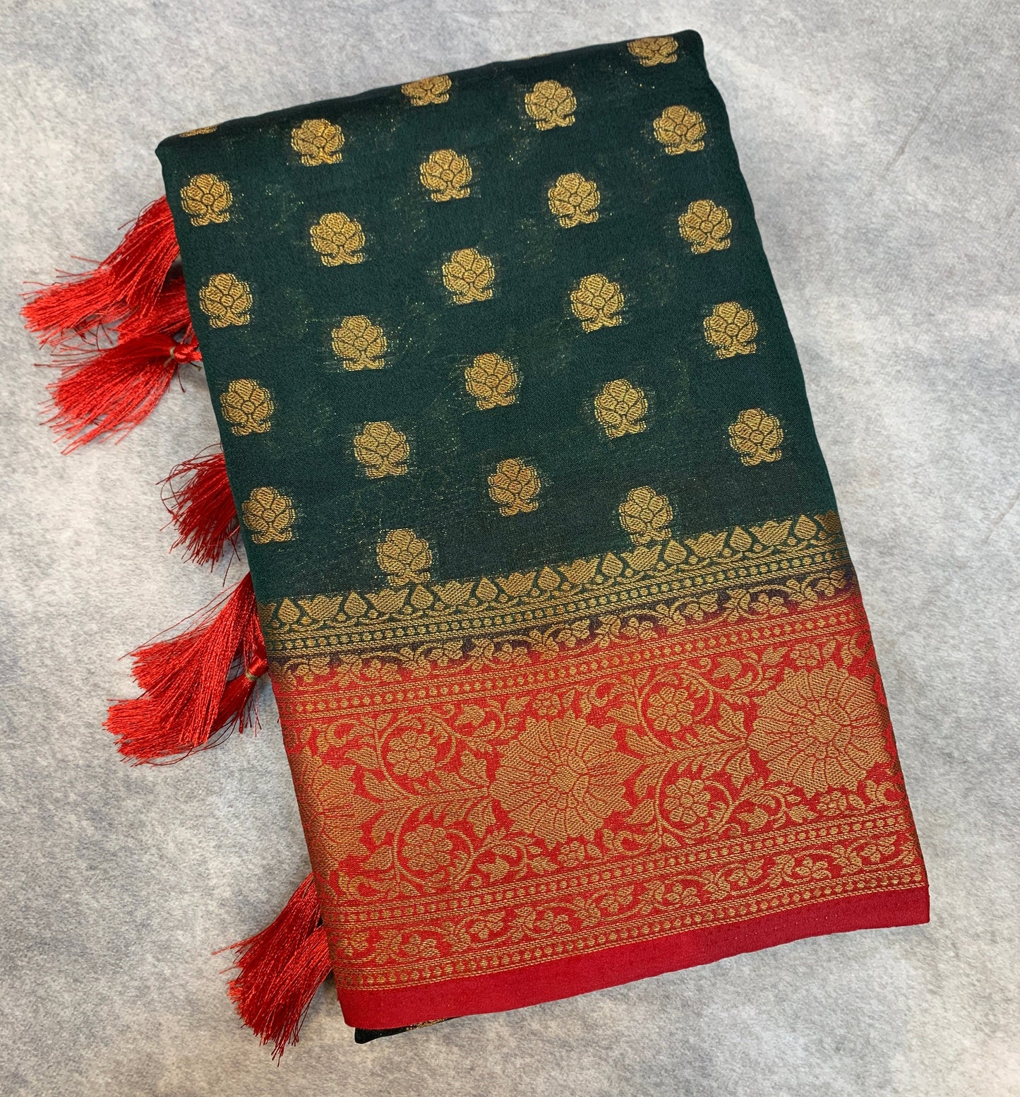 Crepe Saree Green Colour with Red Border