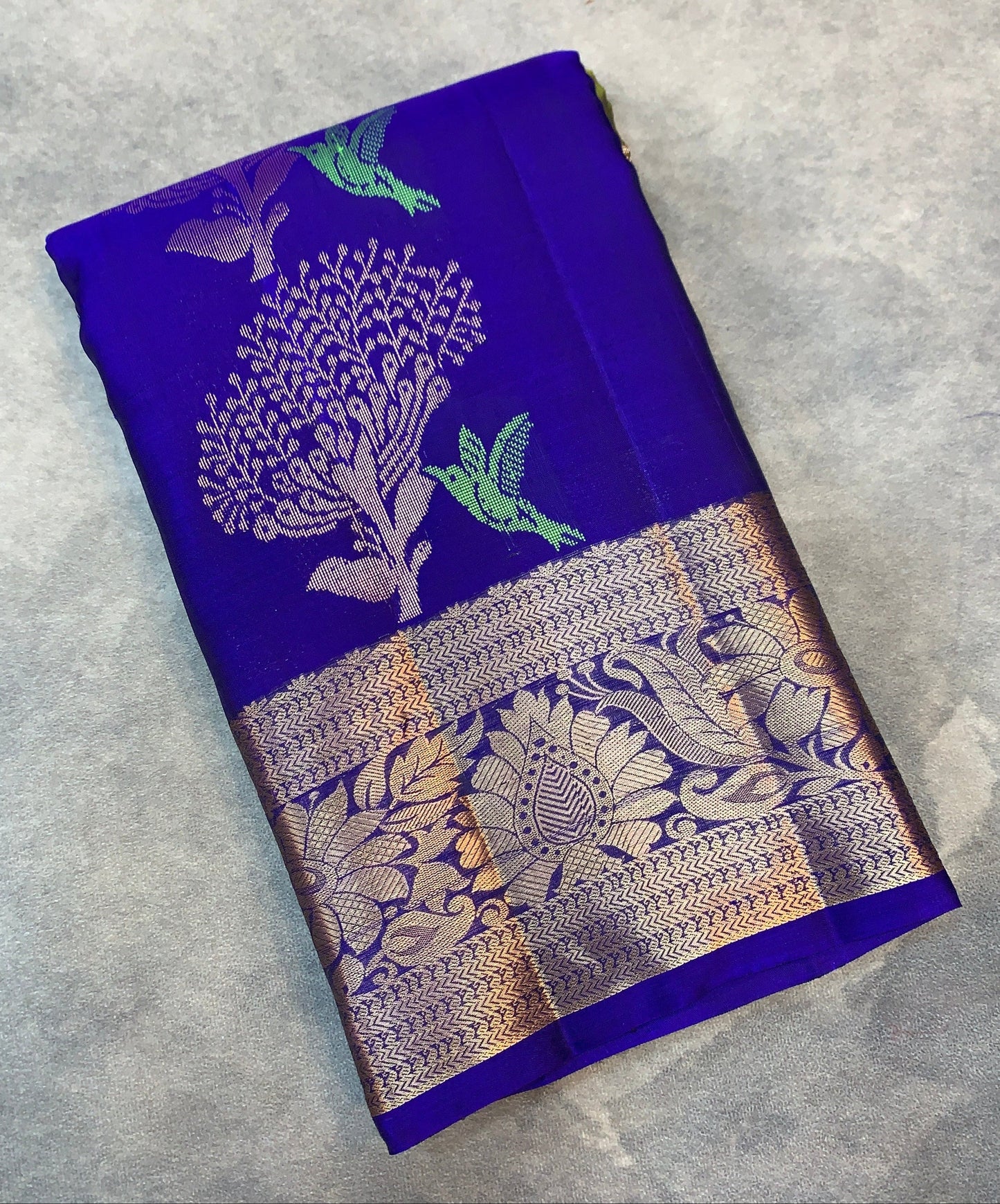 Pure Kanchipuram Silk Saree Olive Green Colour with Golden Zari Border and Royal Blue Border