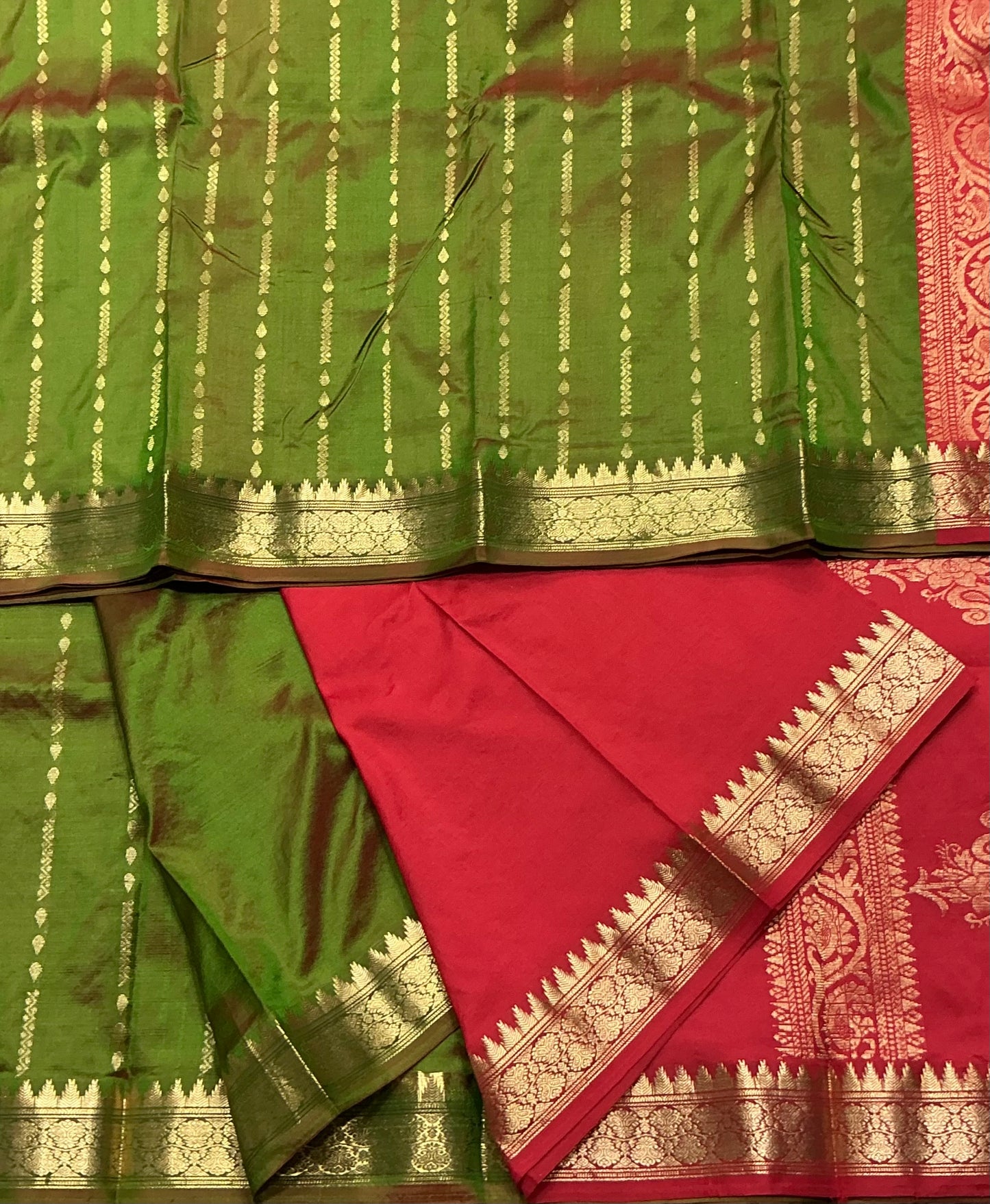 Pure Kanchipuram Silk Saree Olive Green Colour with Golden Border