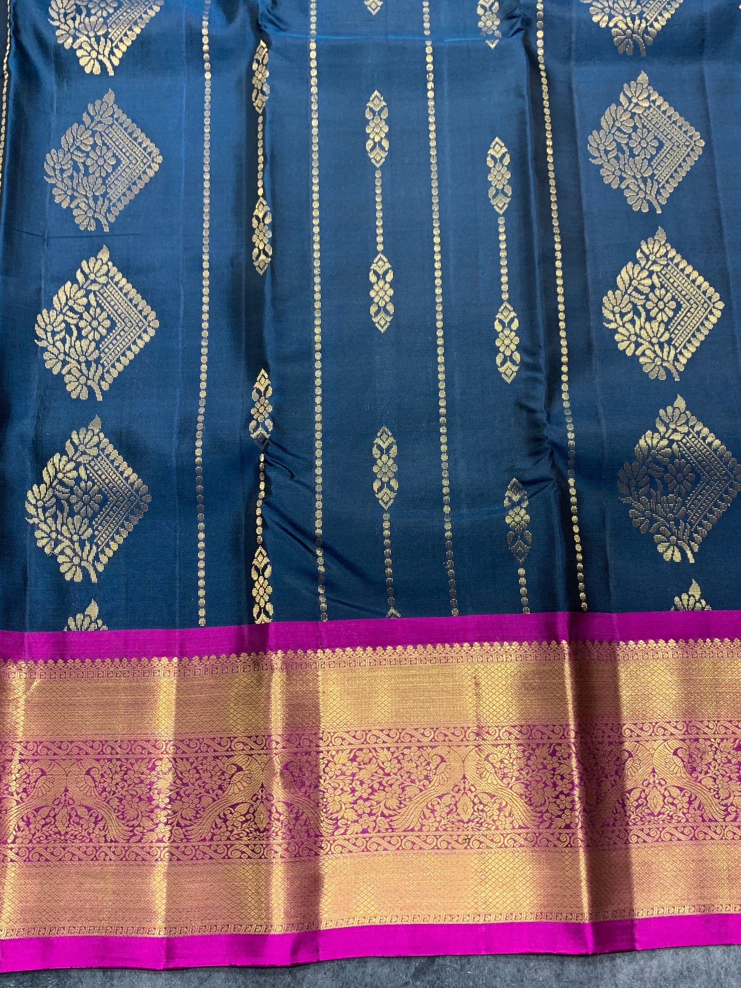 Pure Kanchipuram Silk Saree Navy Blue Colour with Purple Border