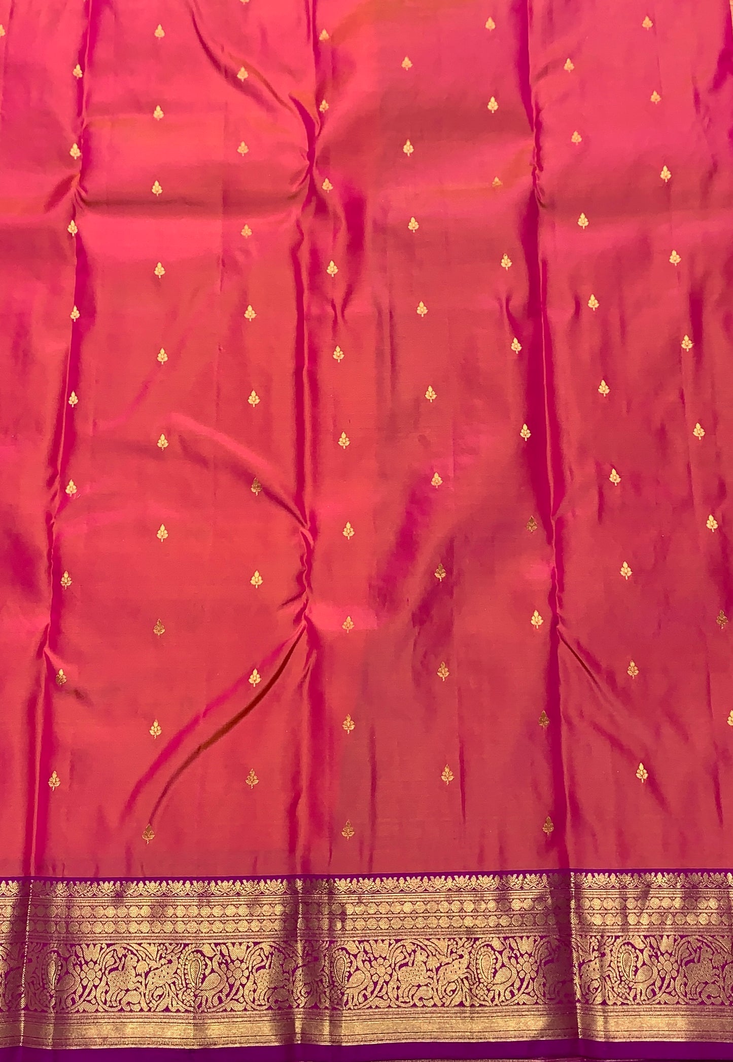 Pure Kanchipuram Silk Saree Dual Colour with Contrasting Magenta Border and Gold Detailing