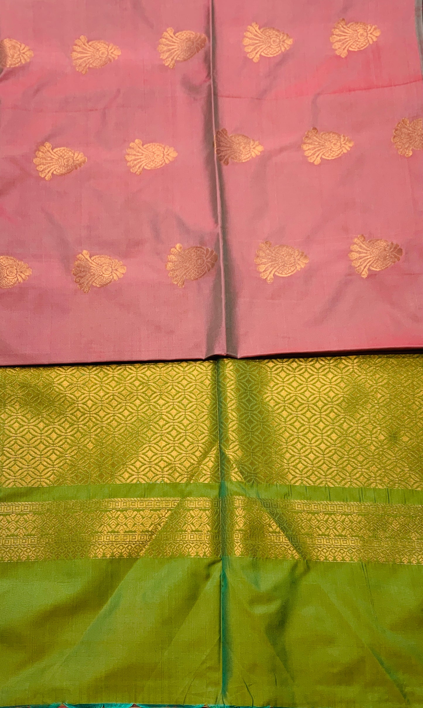 Soft Vegan Silk Saree Onion Pink Colour with Border less