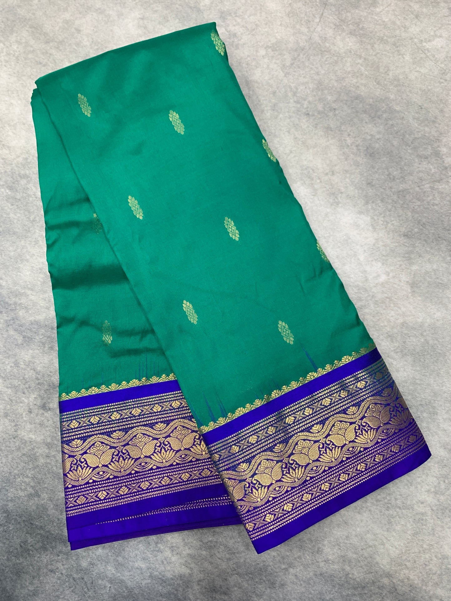 Pure Kanchipuram Silk Rama Green Colour with Blue Border