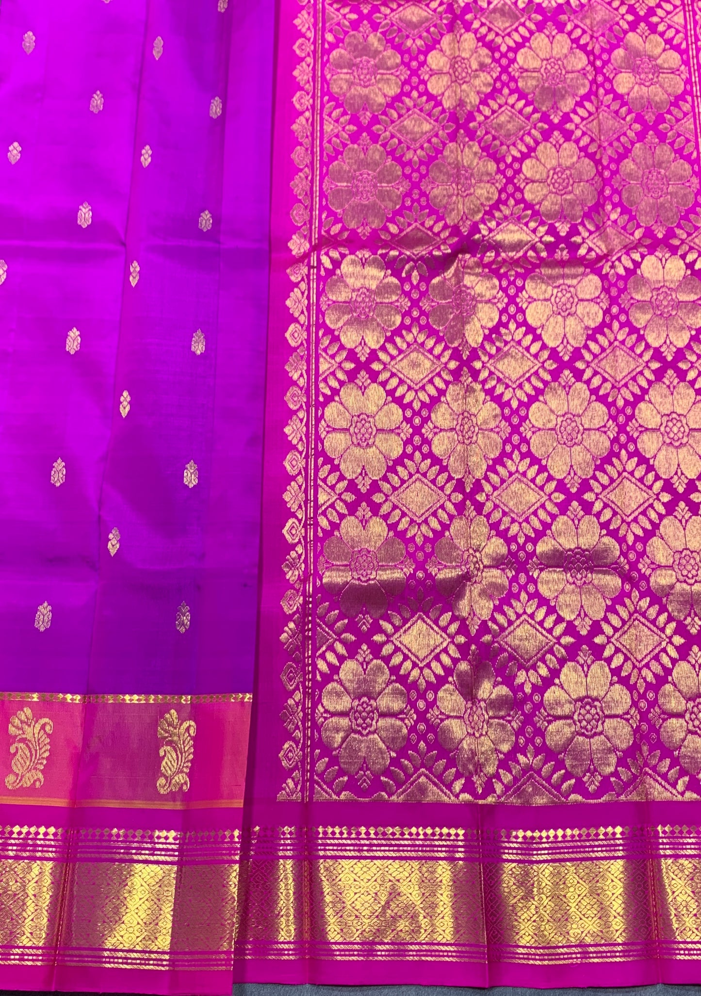 Pure Kanchipuram Silk Saree Dual Tone Magenta Colour with Pink Colour Gold Zari Border