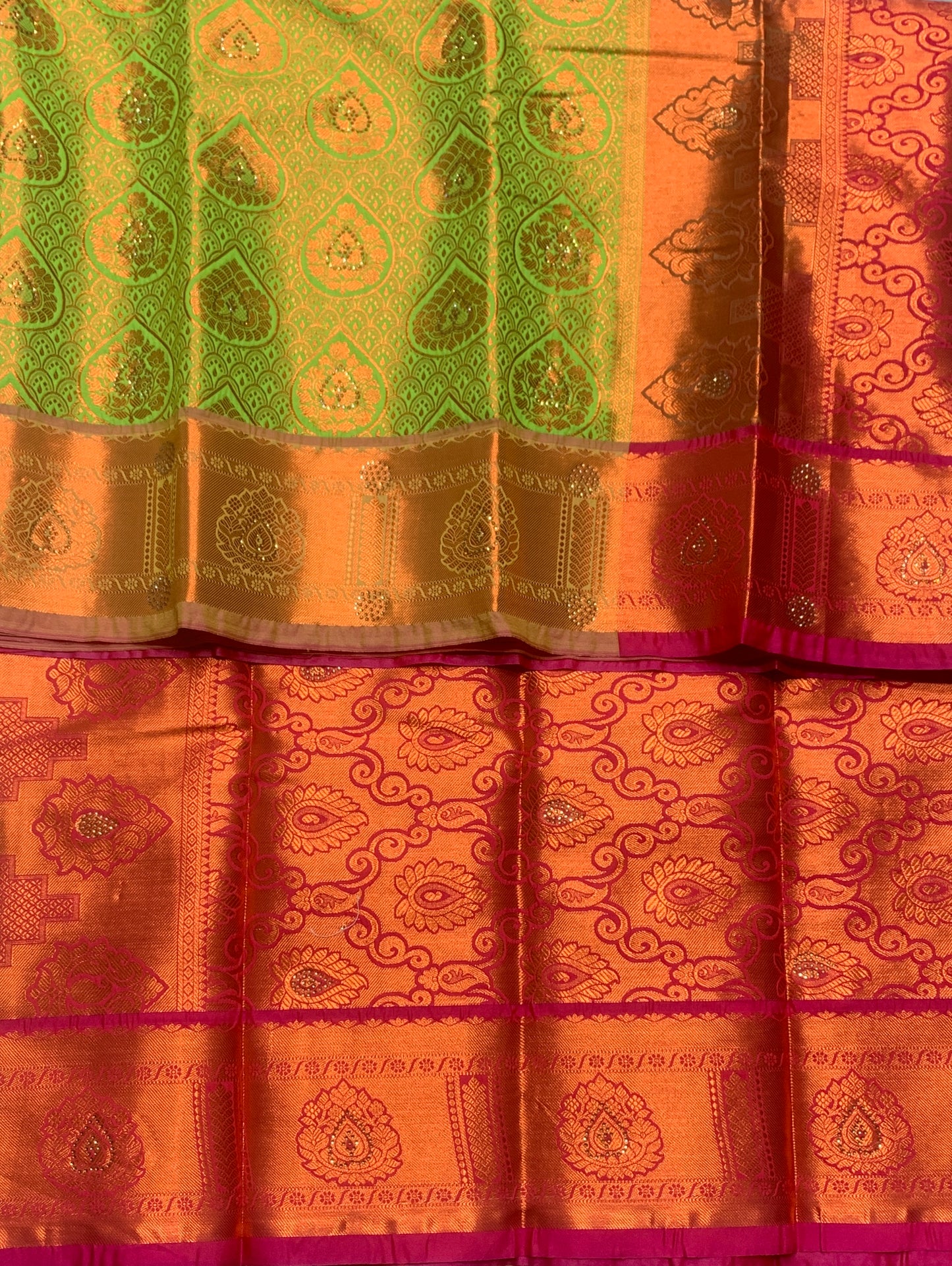 Vegan Silk Saree Apple Green Colour with Copper and Pink Border