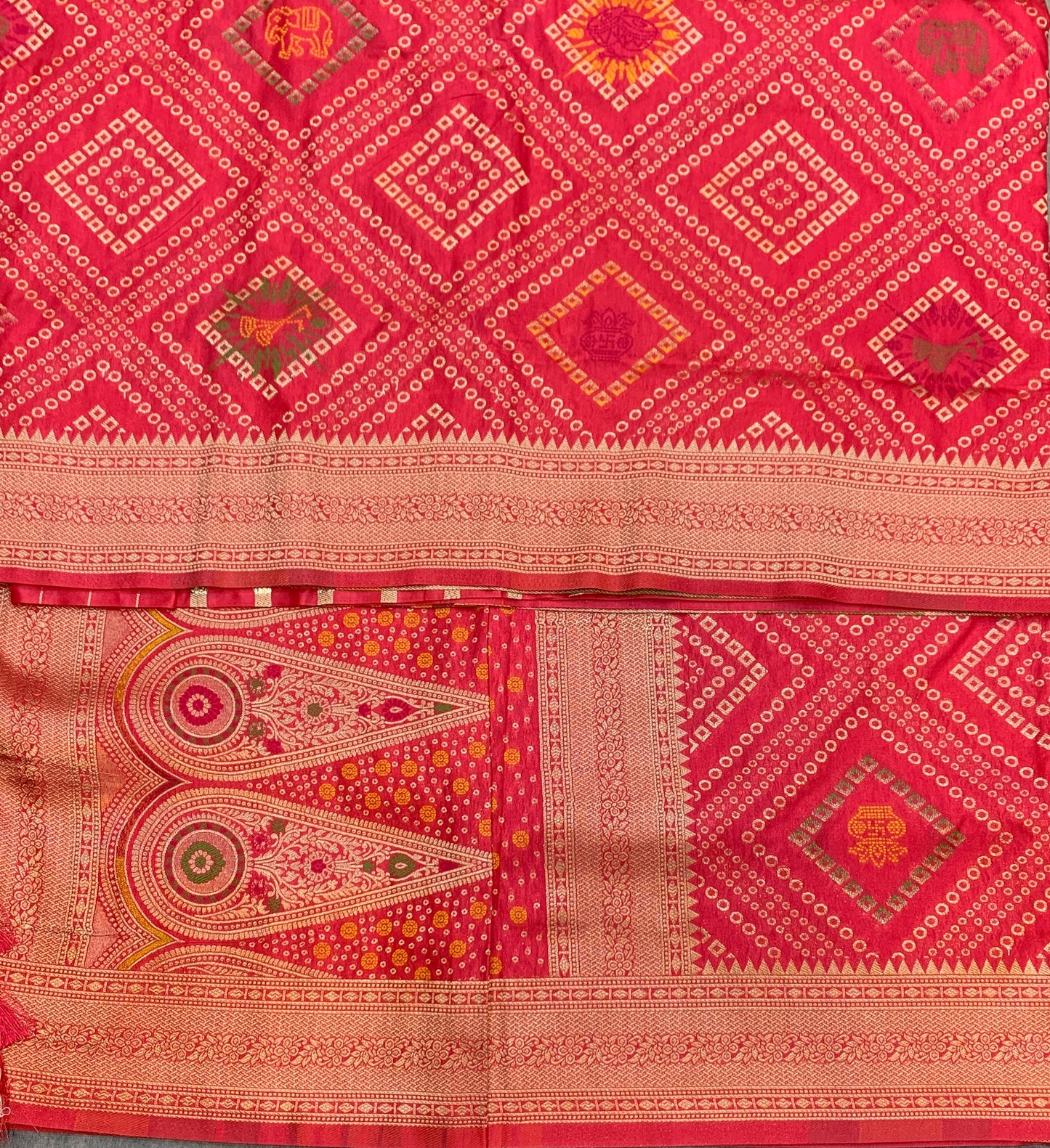Banaras Soft Silk Saree Peach Pink Colour with Sliver Colour Floral Design Border