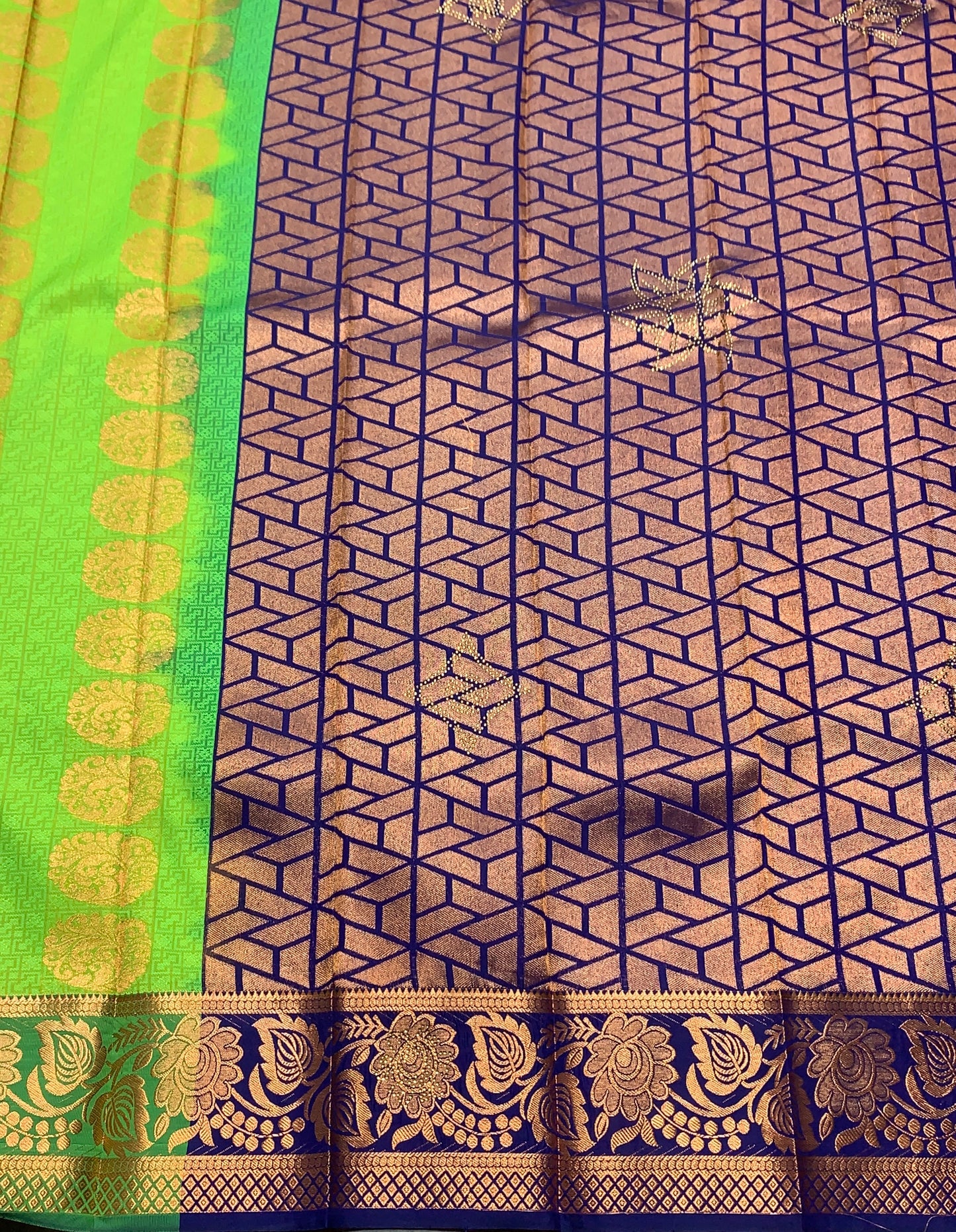 Vegan Silk Saree Light Green Colour with Copper and Green Floral Design Border