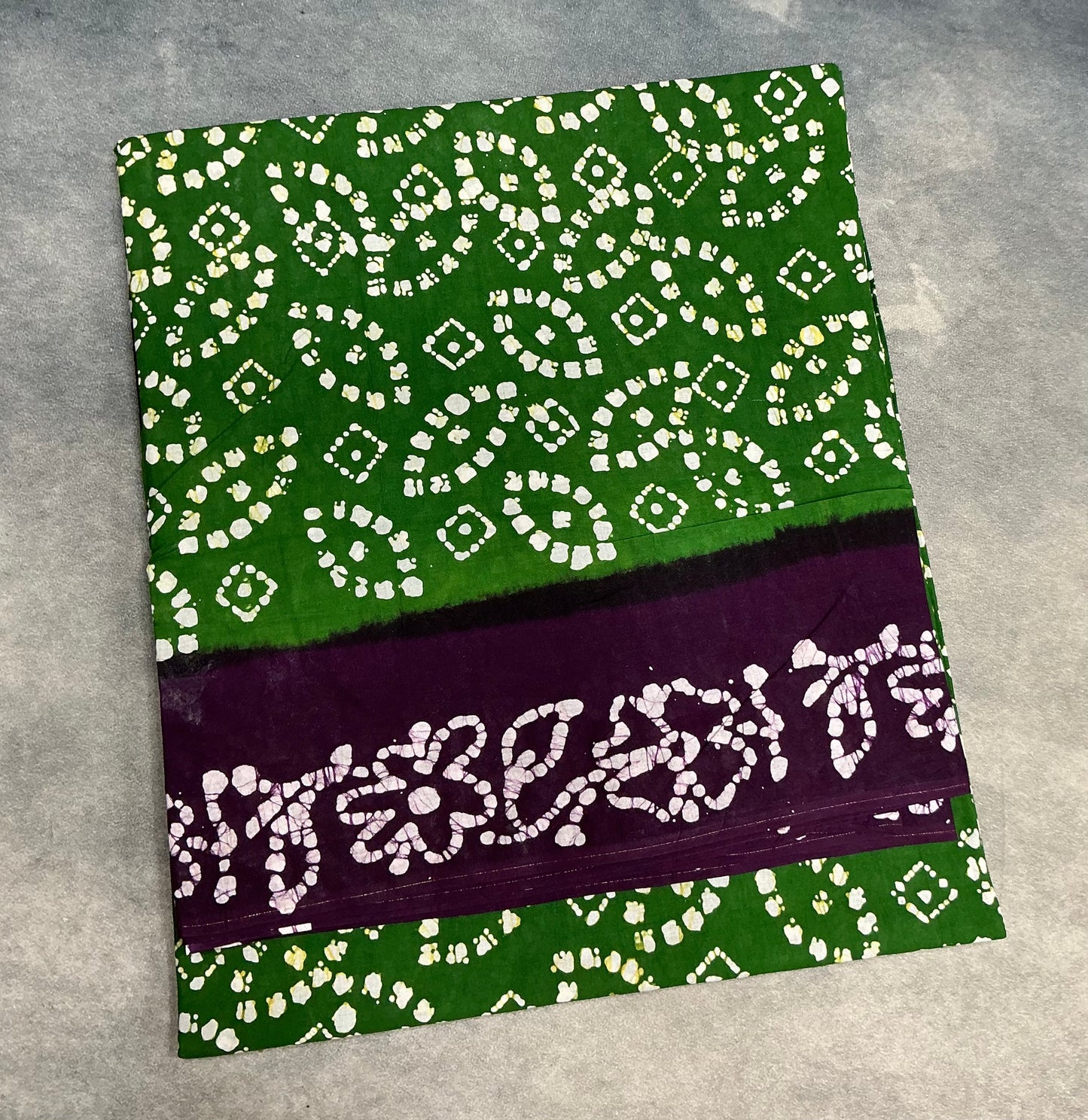 Chettinad Sungudi Cotton Olive Green Colour with Magenta Colour Border