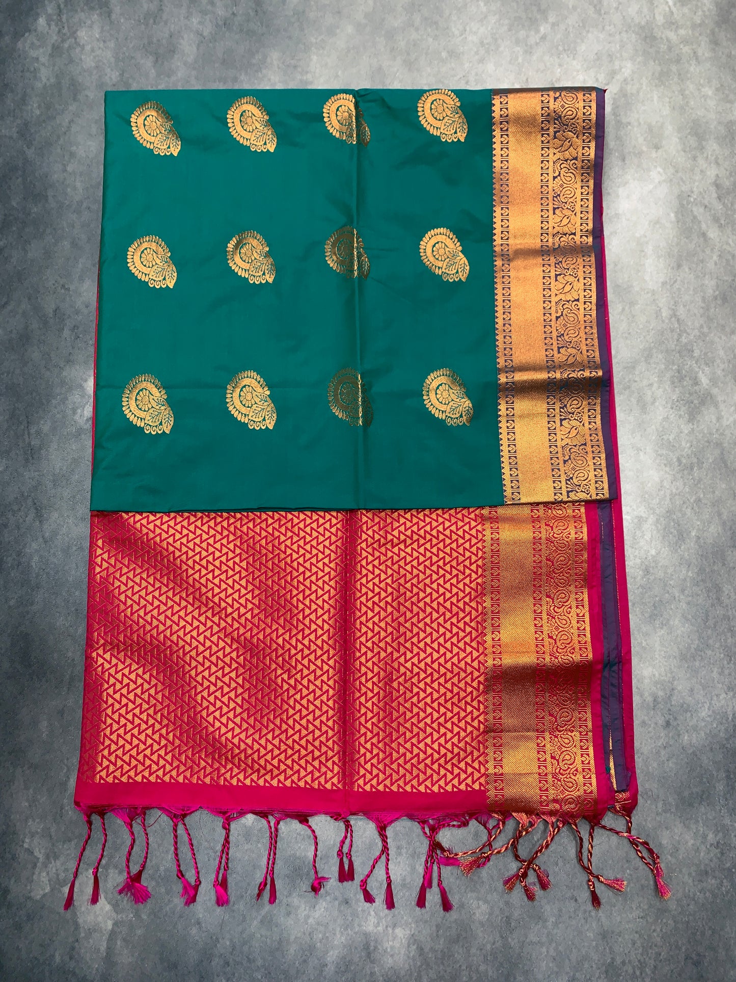 Soft Vegan Silk Saree Rama Green Colour with Pink and Copper Border