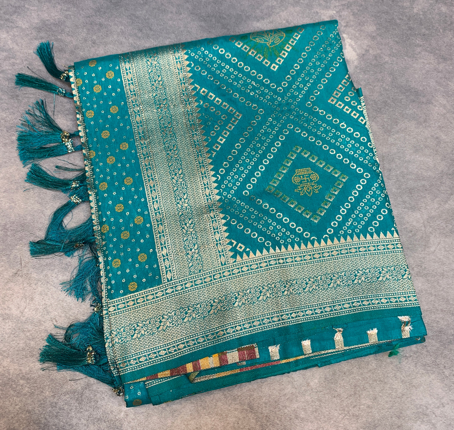 Banaras Soft Silk Saree Rama Green Colour with Sliver Colour Floral Design Border