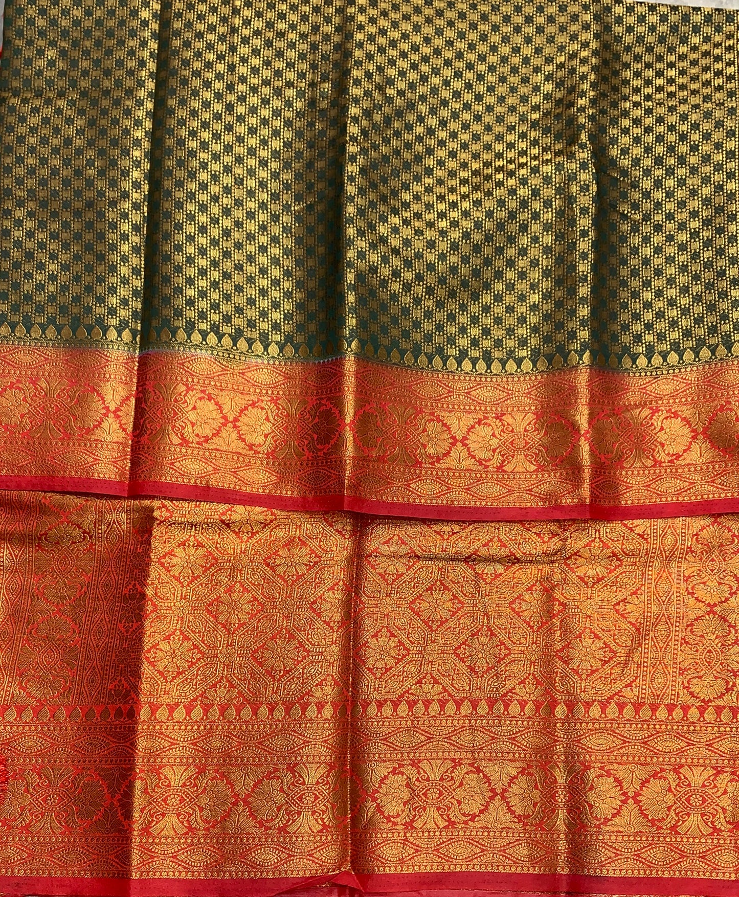 Crepe Saree Green Colour with Red Border