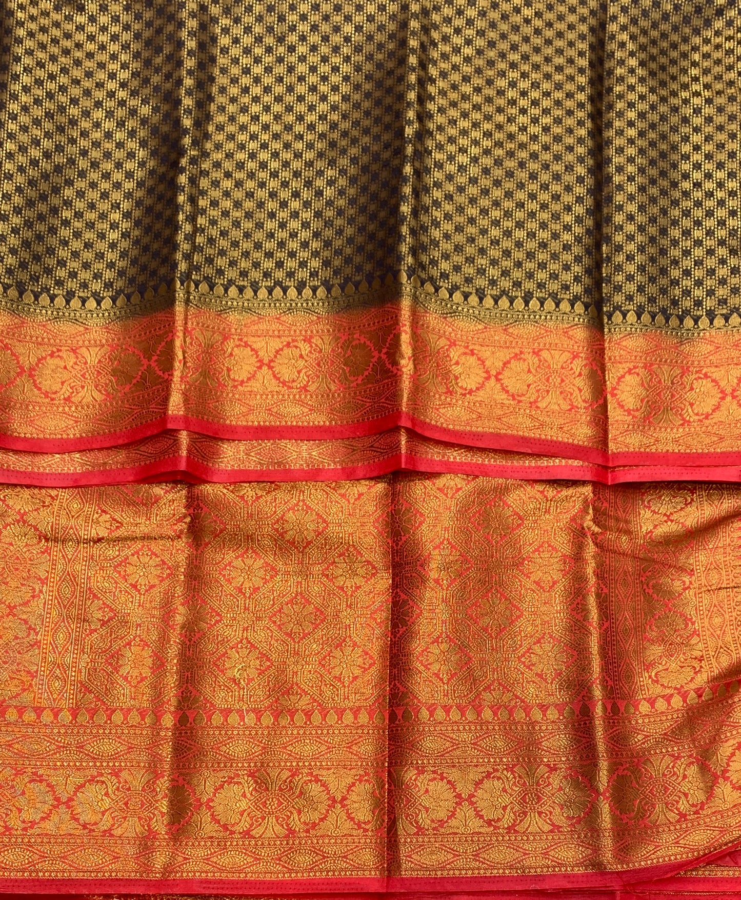 Crepe Saree Block Colour with Red Border