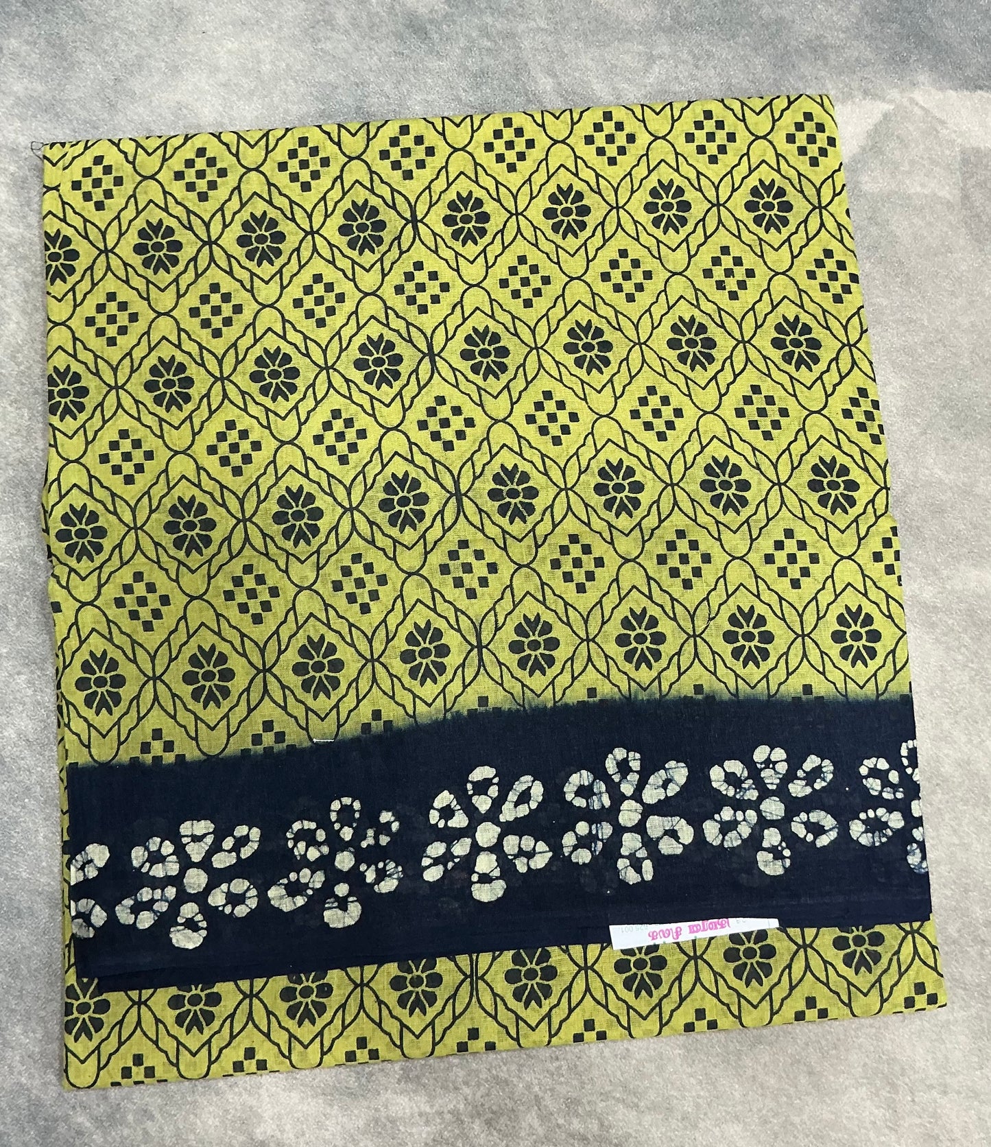 Chettinad Sungudi Cotton Lime Green Colour with Navy Blue Colour Border