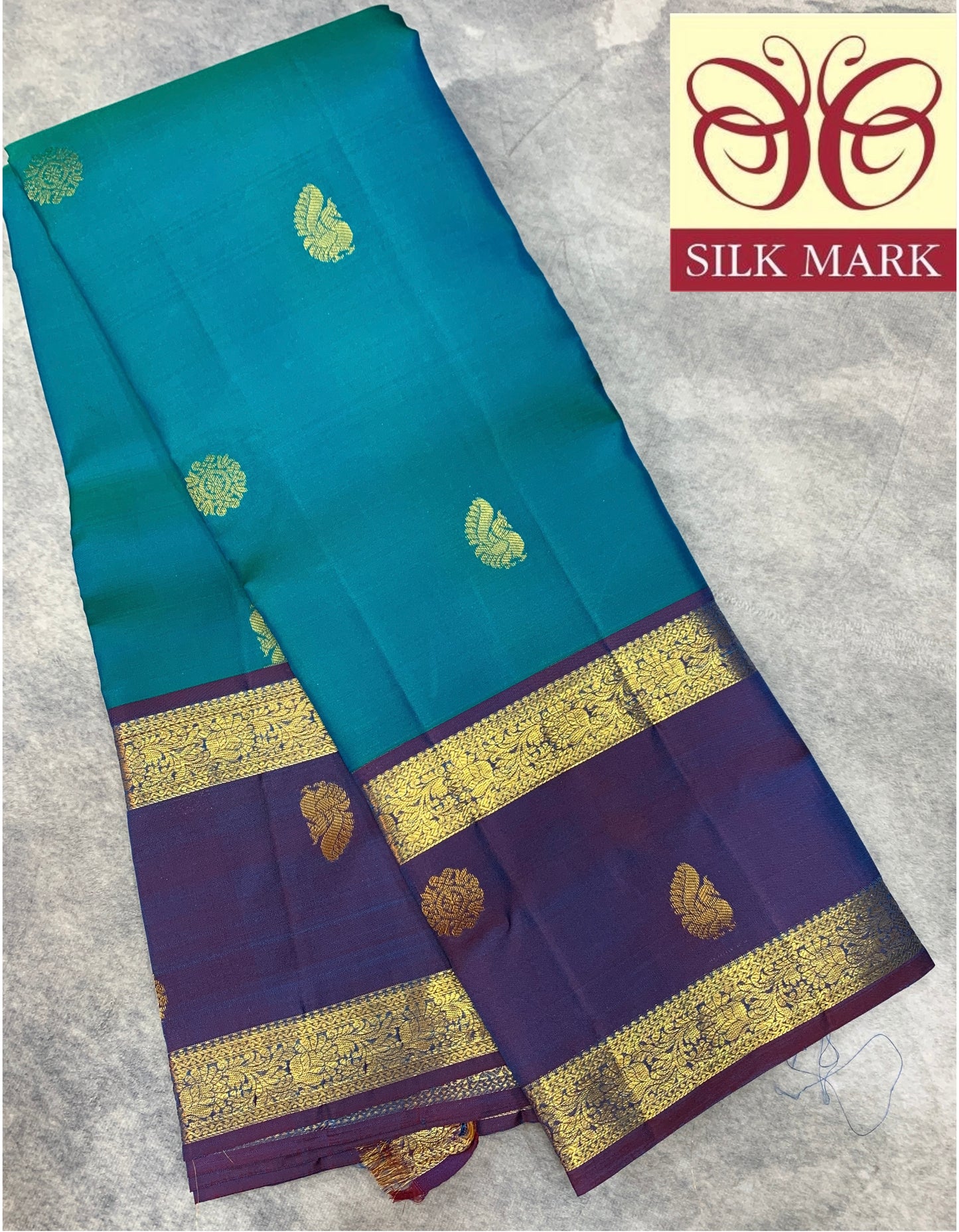 Pure Kanchipuram Silk Saree Peacock Green Colour with Rettai Pettu Border