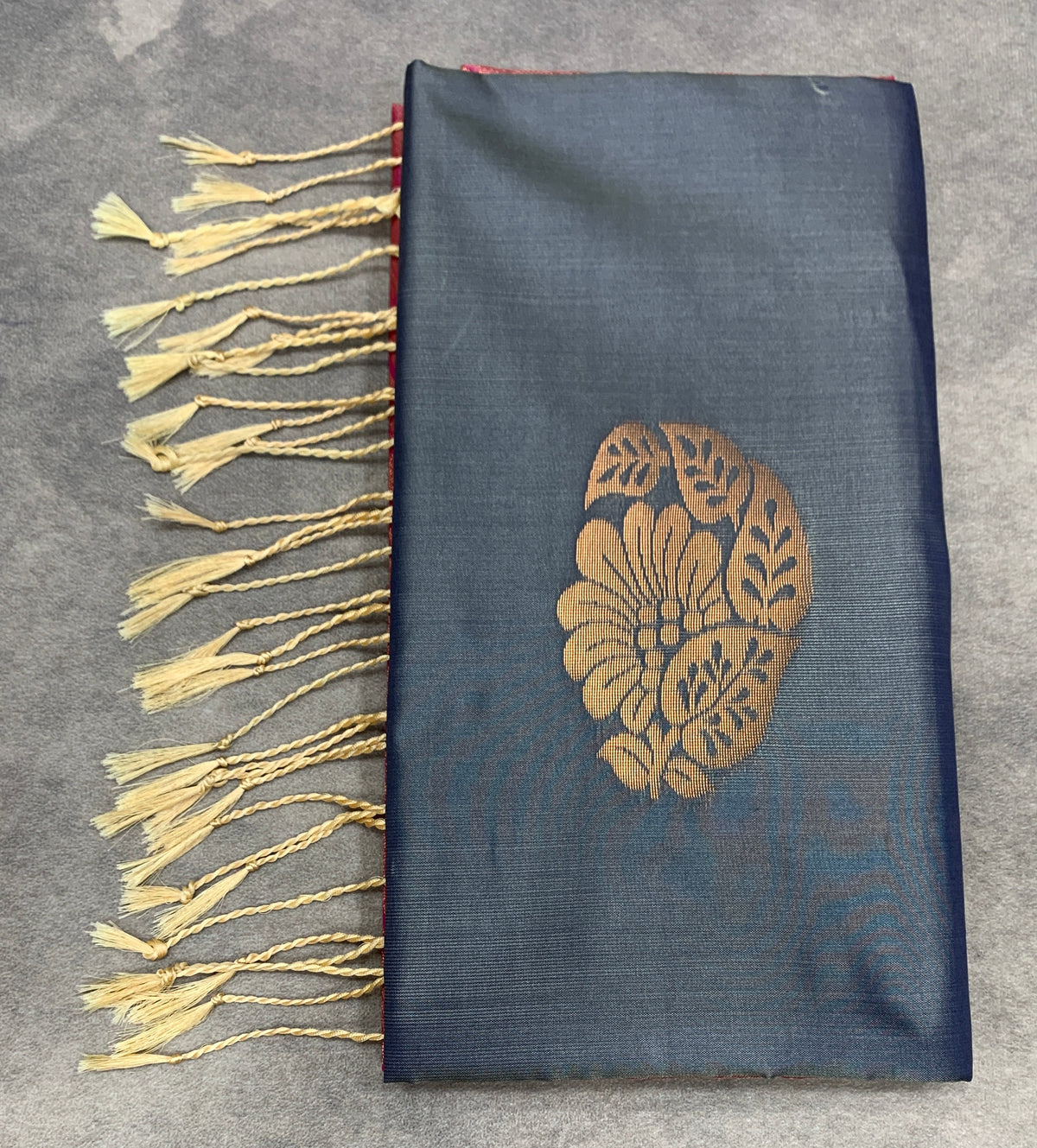 Art Silk Saree Grey Colour with Borderless
