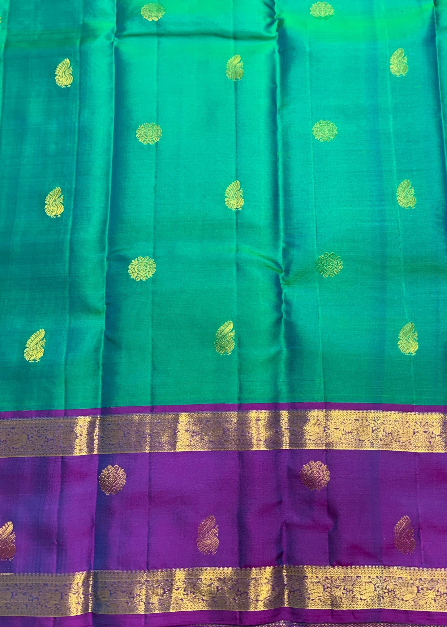 Pure Kanchipuram Silk Saree Light Green Colour with Rettai Pettu Border