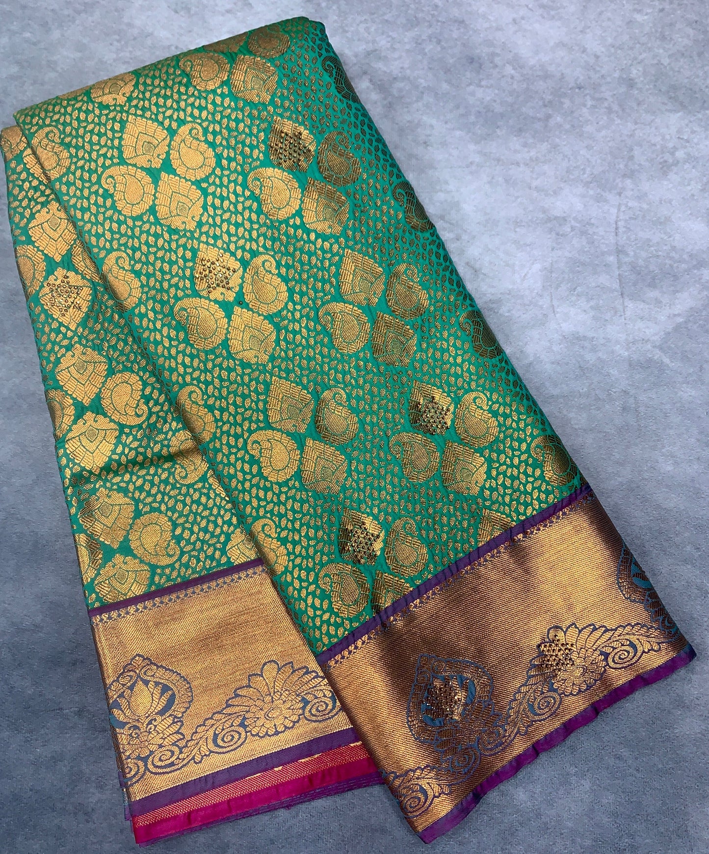 Vegan Silk Saree Green Colour with Copper and Magenta Border