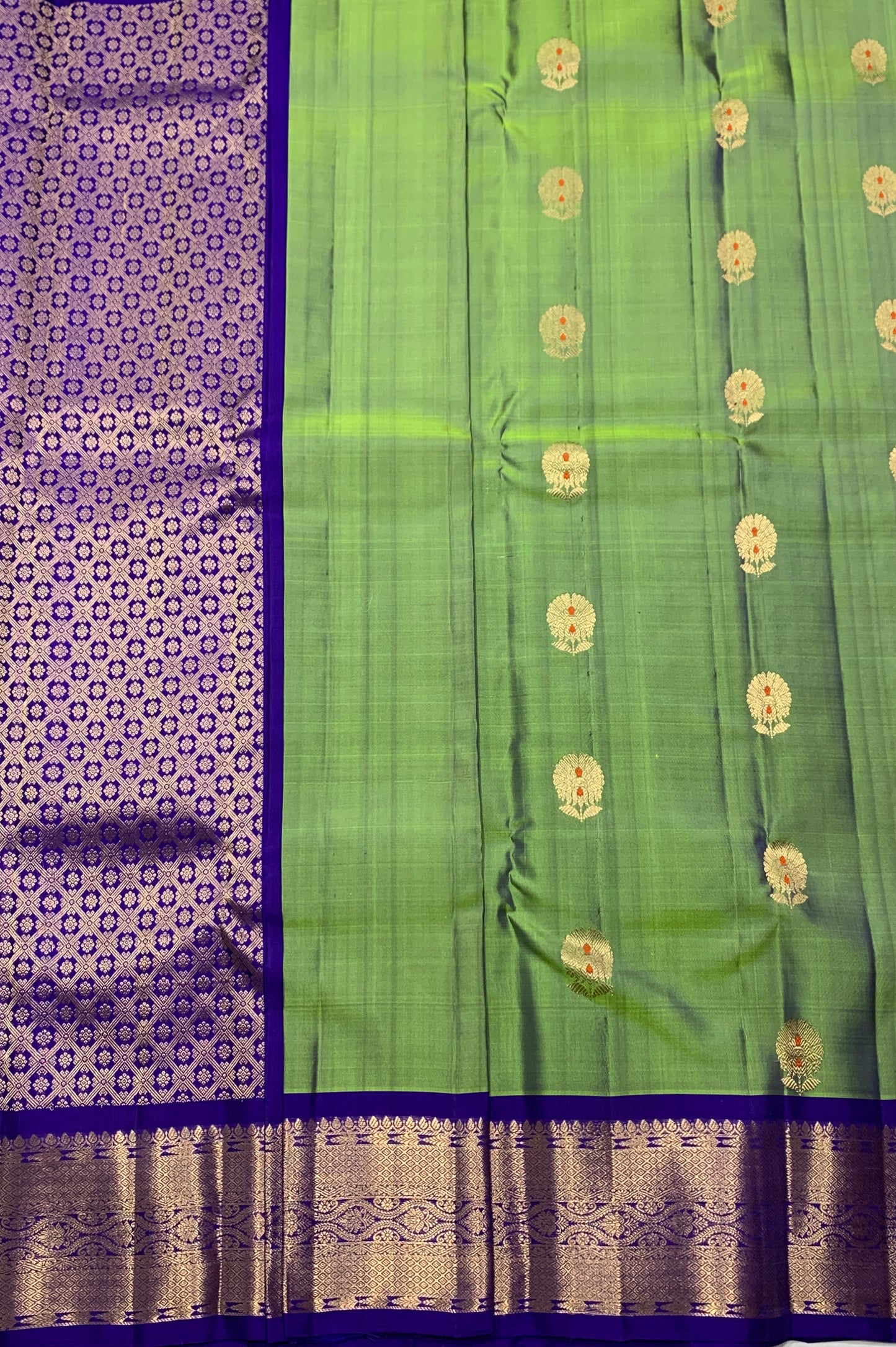 Pure Kanchipuram Silk Dual Colour with Blue and Zari Border