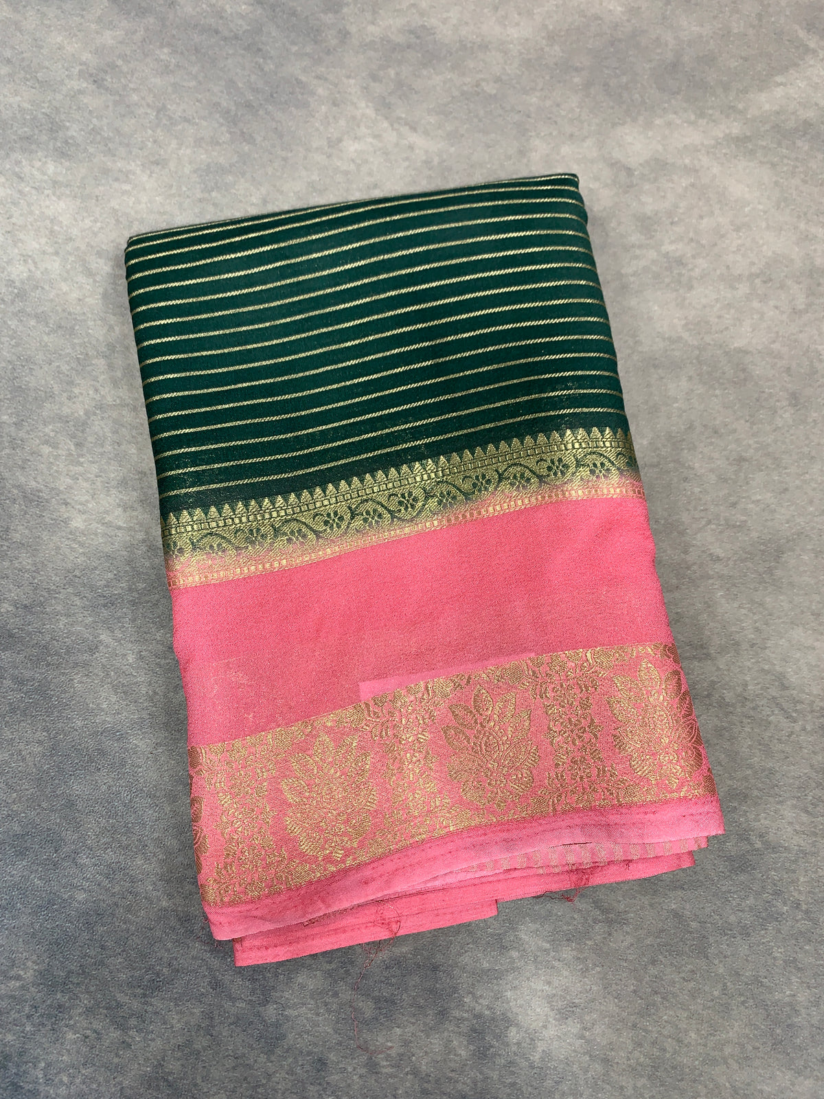Crepe Silk Saree Green Colour with Baby Pink Colour Rettai Pettu Border