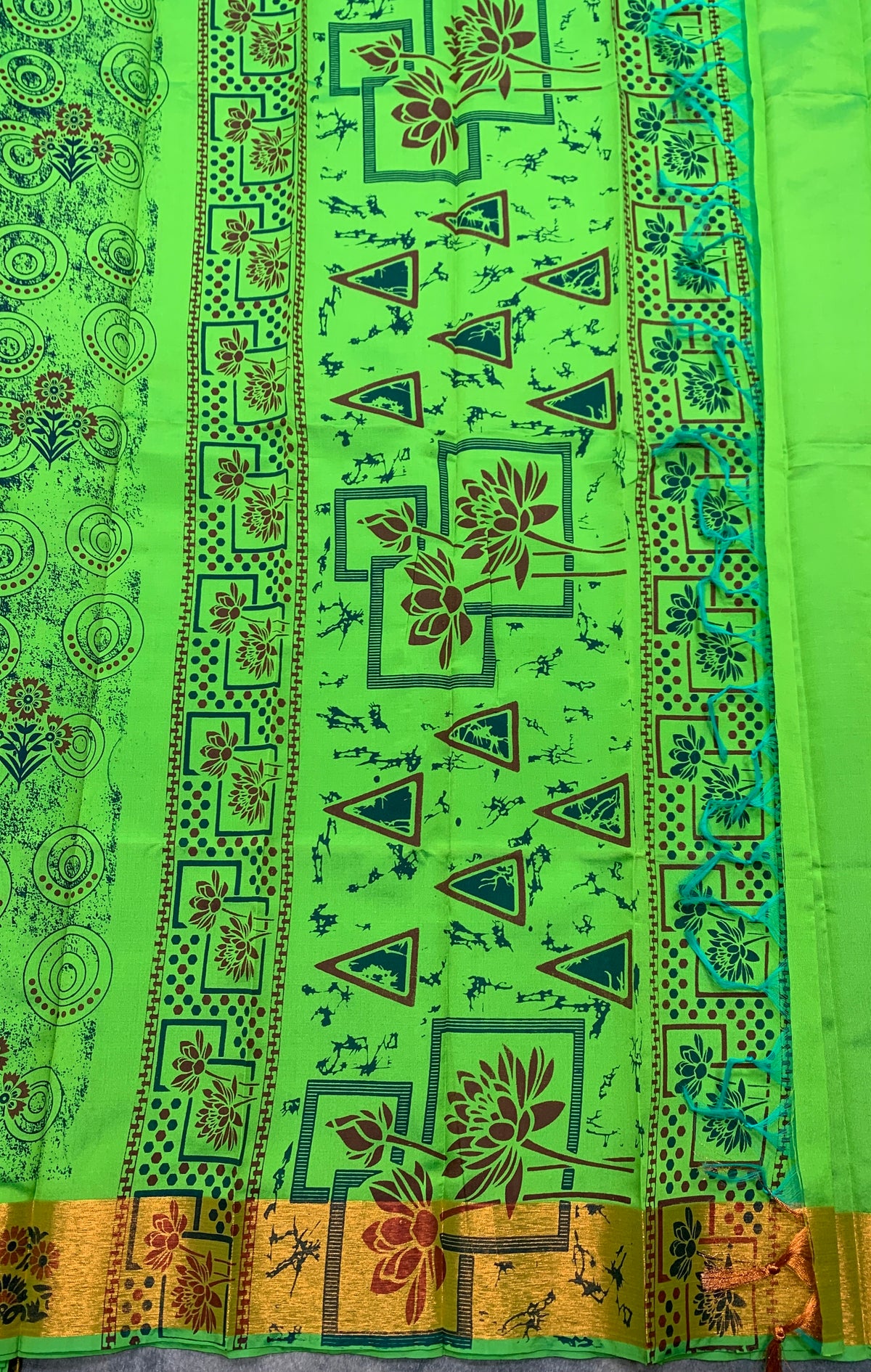 Fancy Cotton Saree Apple Green Colour with Copper Border