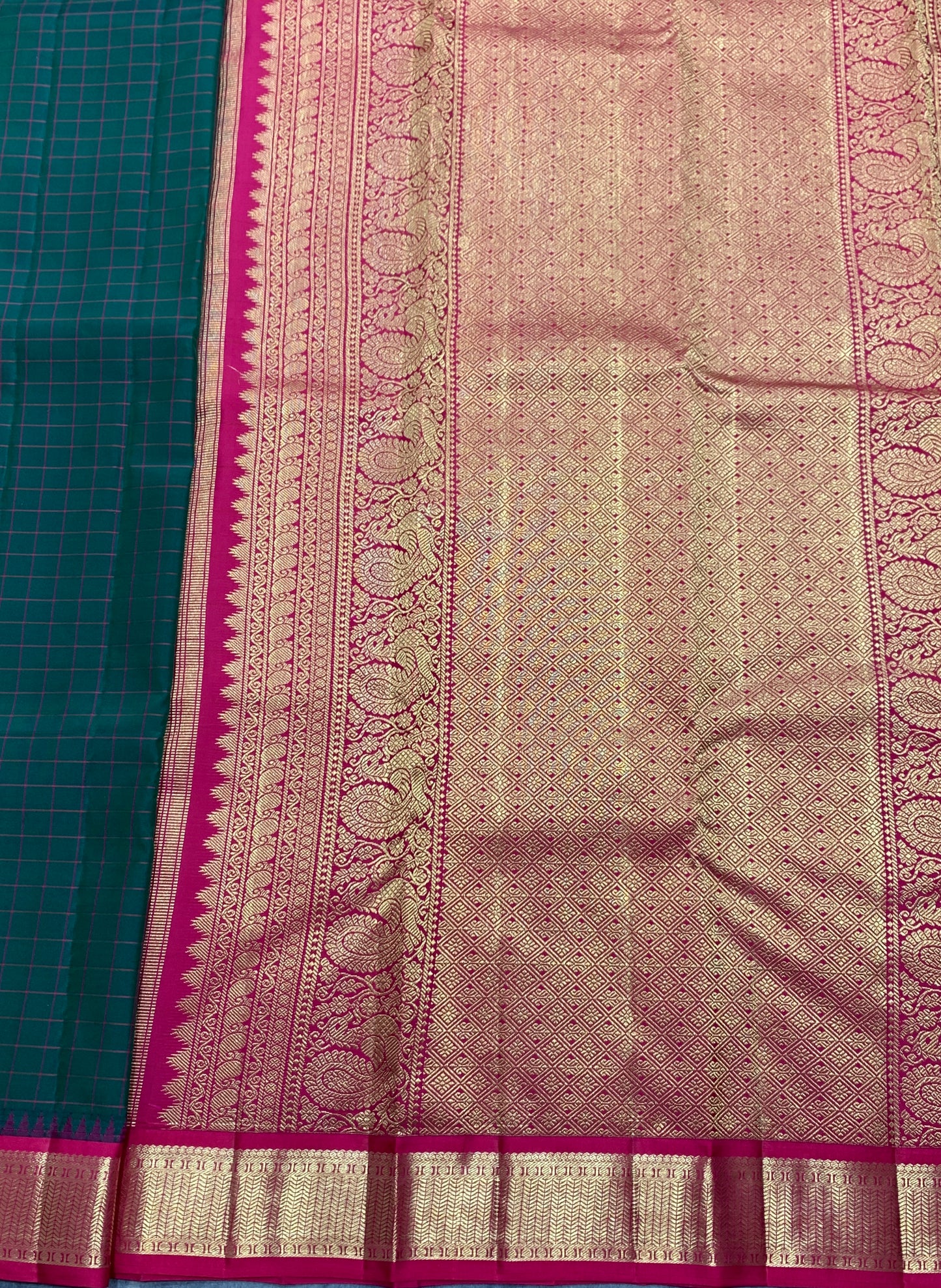 Pure Kanchipuram Silk Green Colour with Red and Golden Zari Border