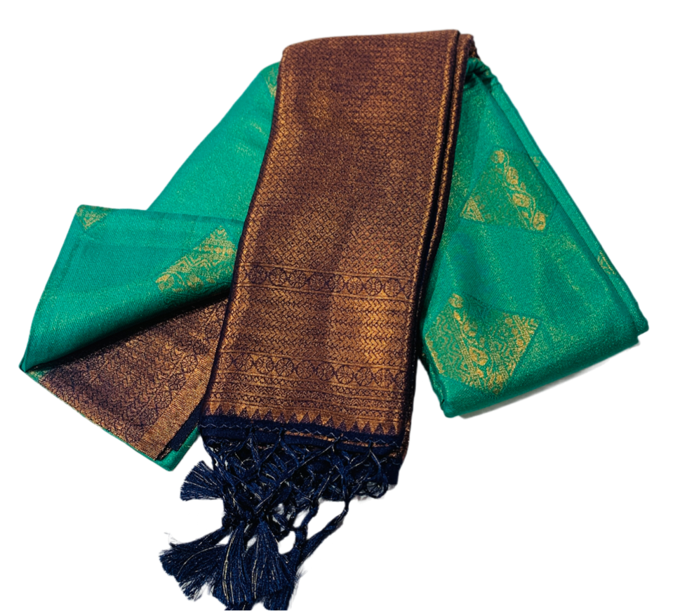 Green shade kuberra pattu with Navy Blue Pallu