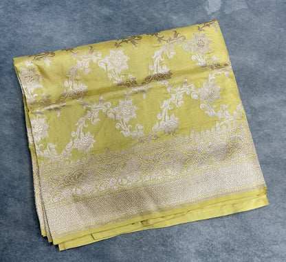 Pure Banaras Silk Saree Light Yellow Colour with Beautifully Crafted Floral Banarasi border