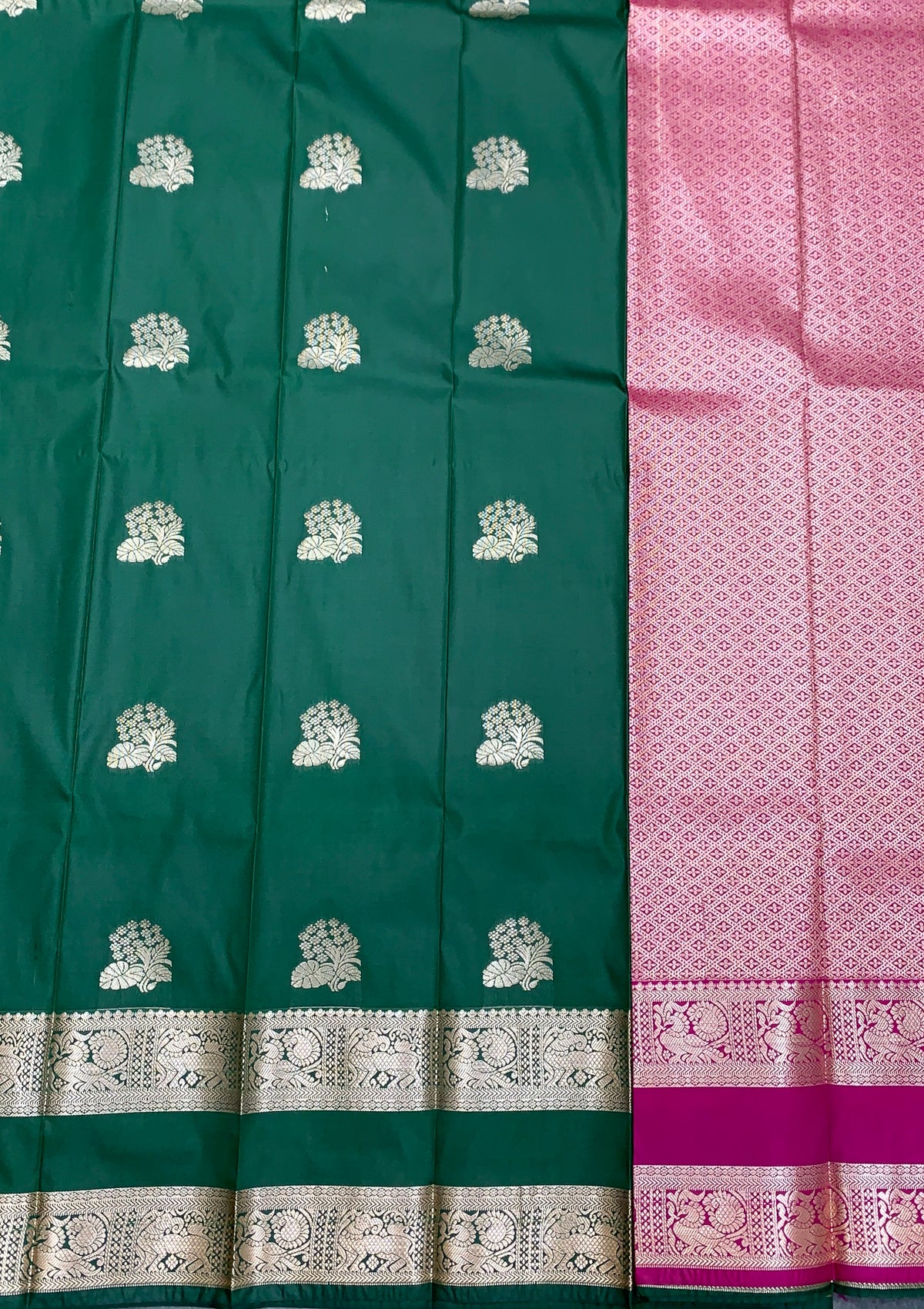 Soft Silk Casual Saree Green Colour with Rettai Pettu Border