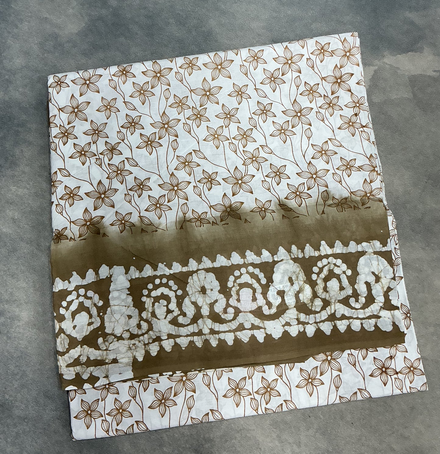 Chettinad Sungudi Cotton White Colour with Olive Green Colour Border