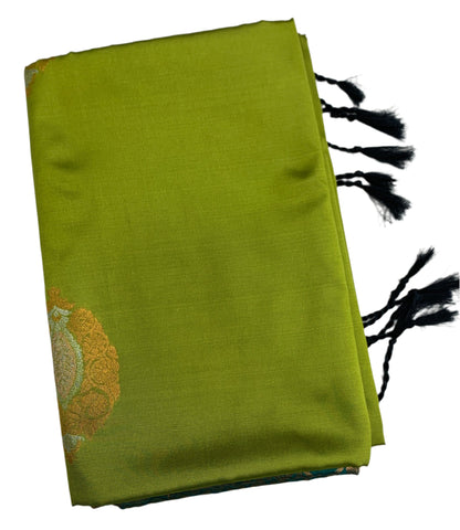 Soft Vegan Silk Saree Kelly Green Colour with Border less