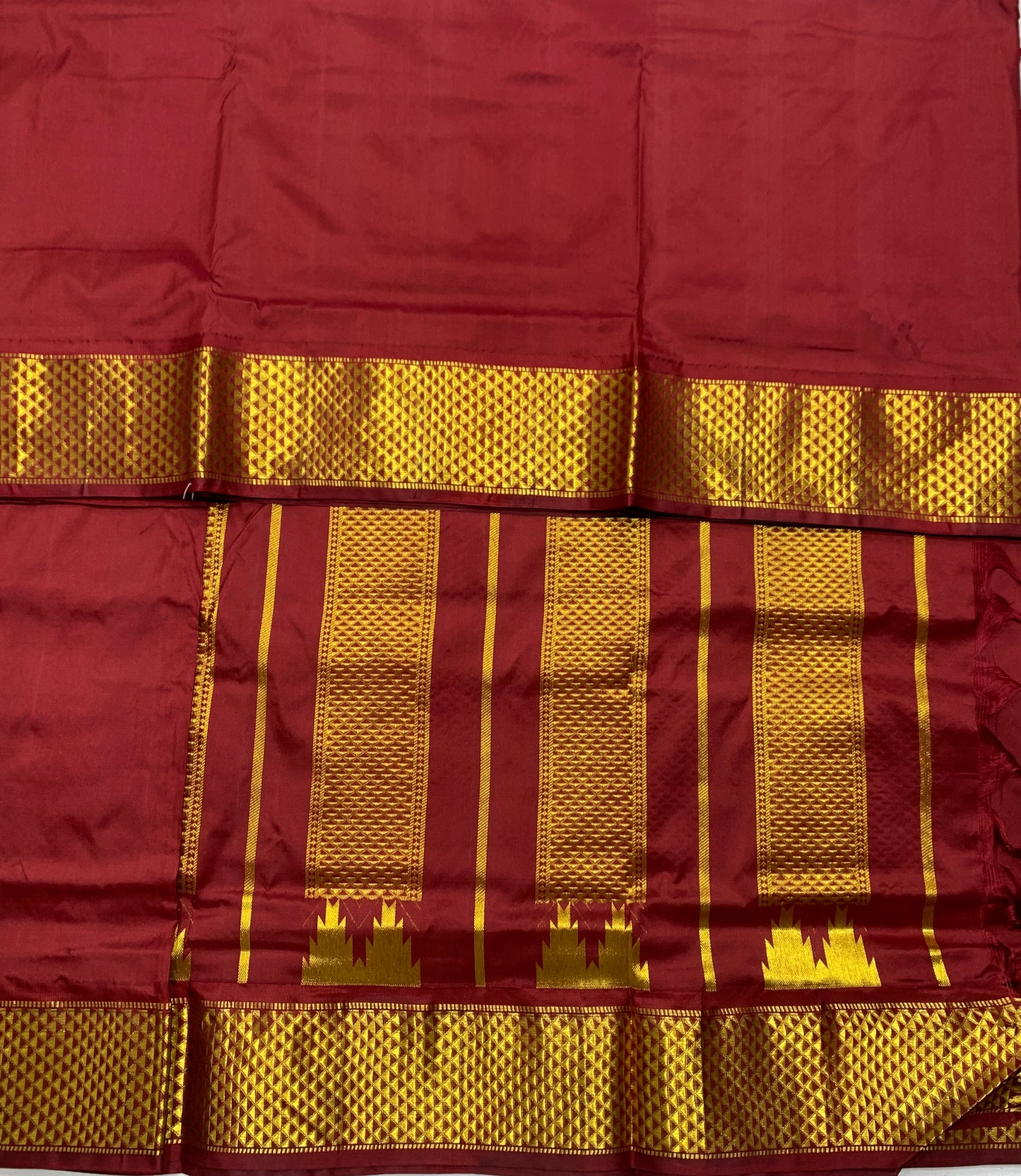 9 yards Pure Kanchipuram Silk Saree Maroon Colour with Golden Zari Border