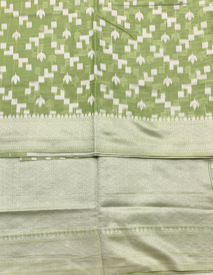 Banaras Katan Saree Apple Green Colour with Katan Work Border