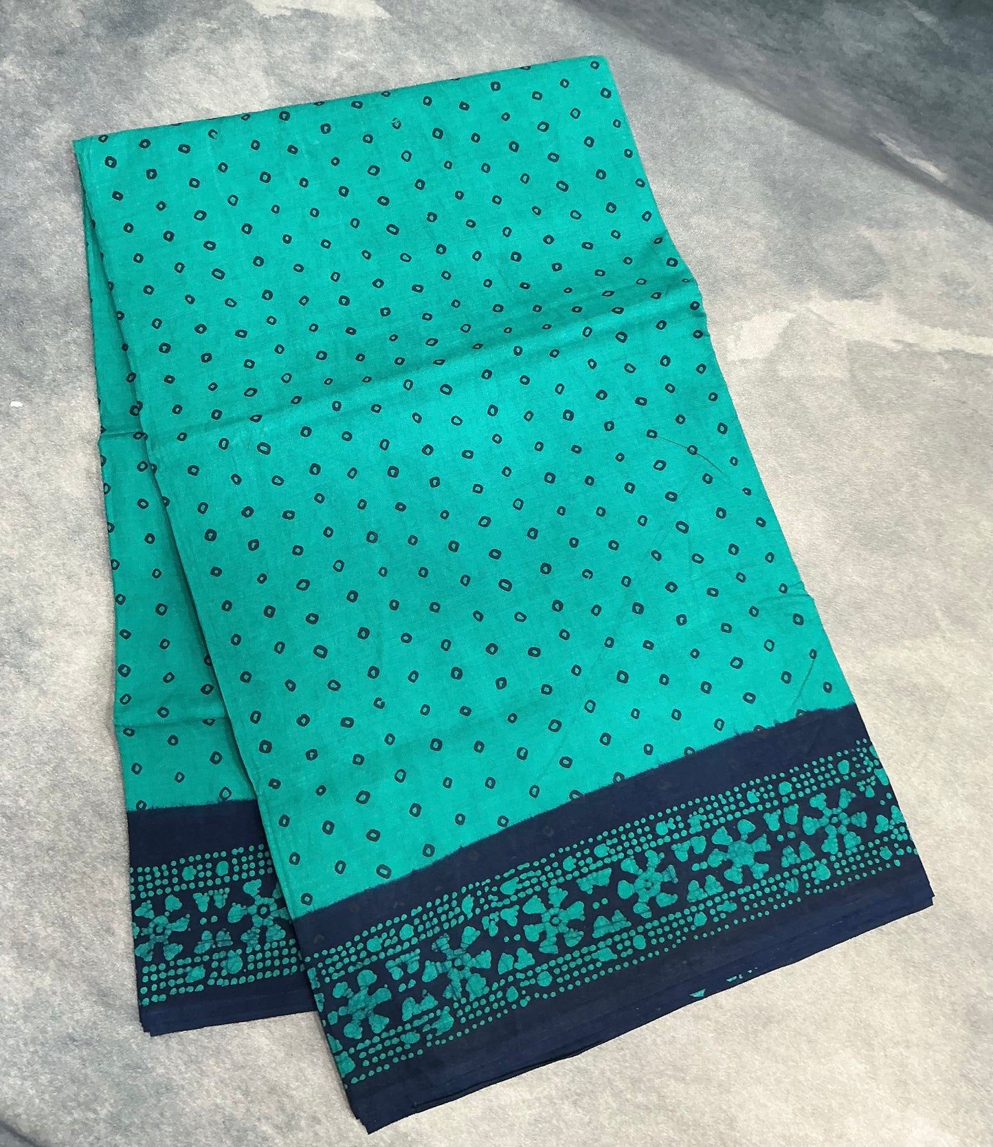 Chettinad Sungudi Cotton Rama Green Colour with Navy Blue Colour Border