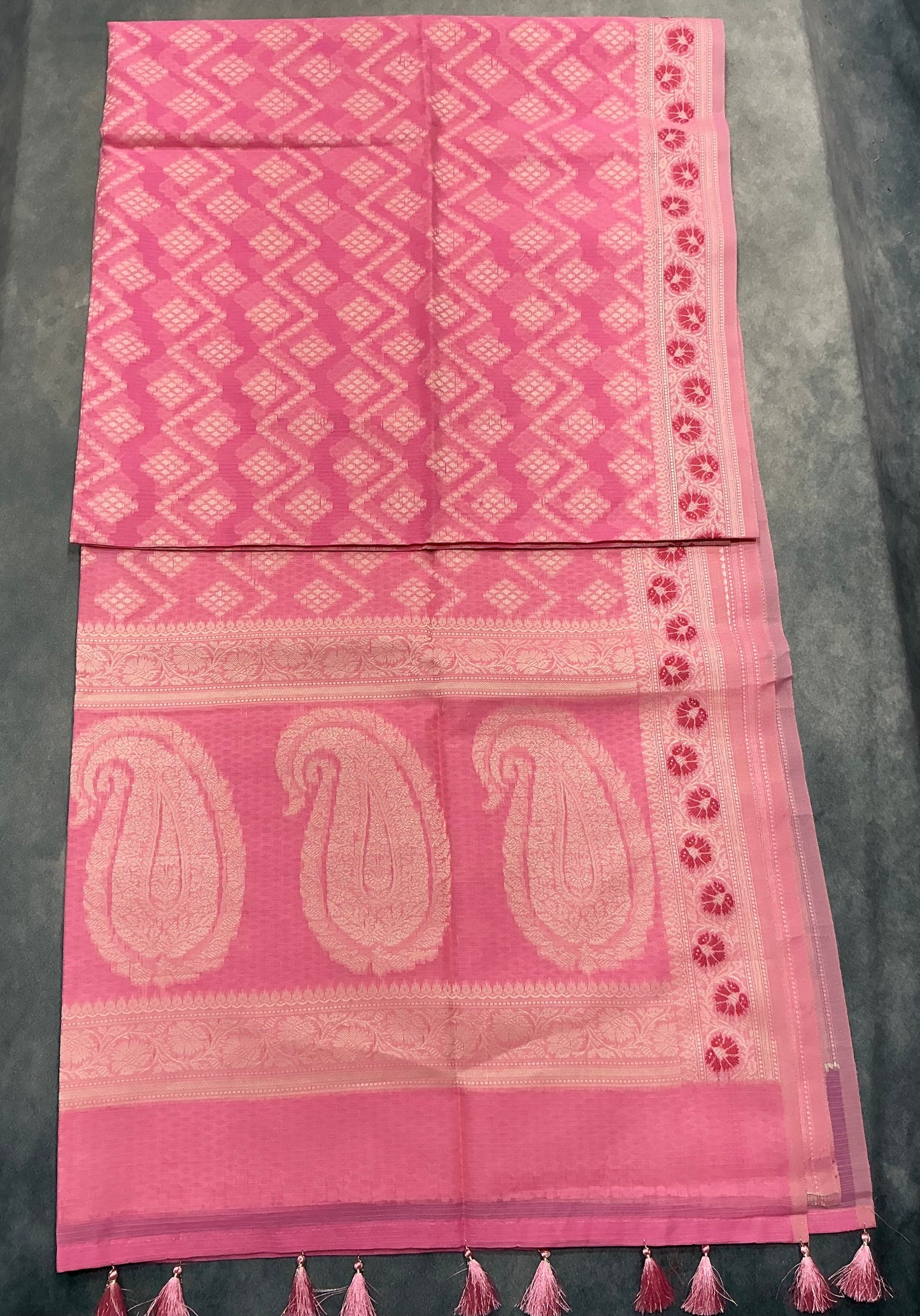 Chettinad Cotton Saree Baby Pink Colour with Red Floral Motifs Sliver Zari Base Border