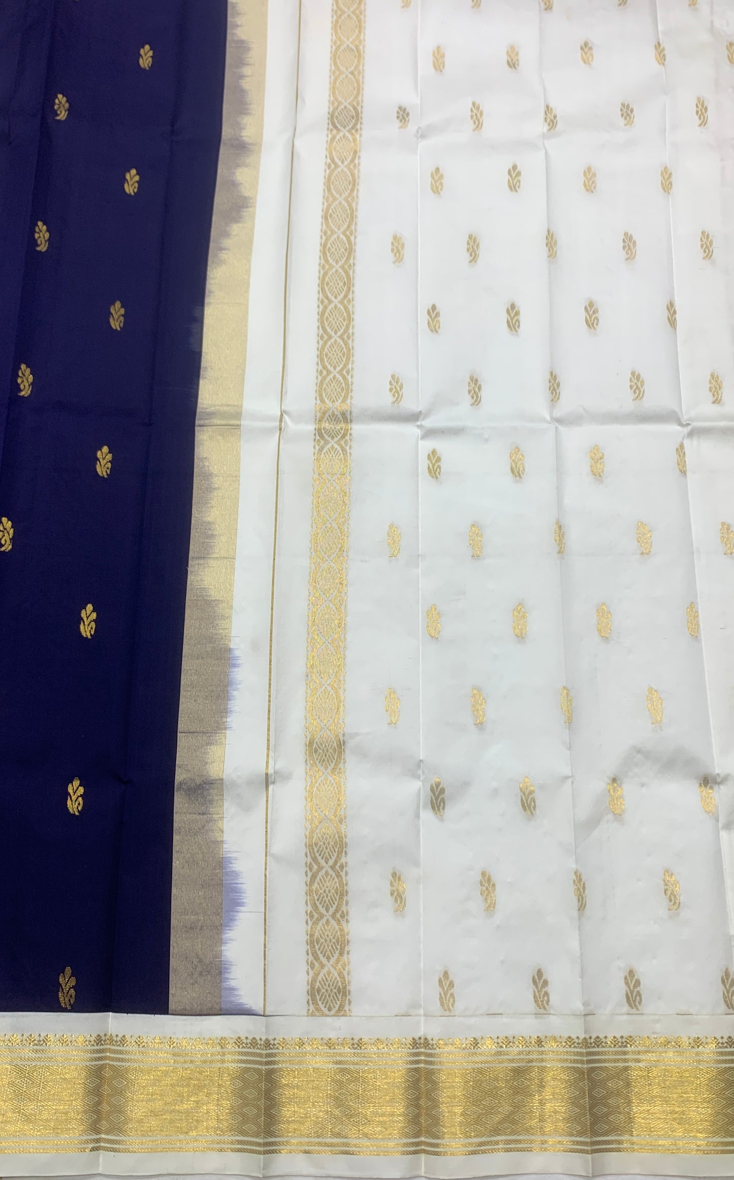 Pure Kanchipuram Silk Saree Navy Blue Colour with White and Gold Zari Border