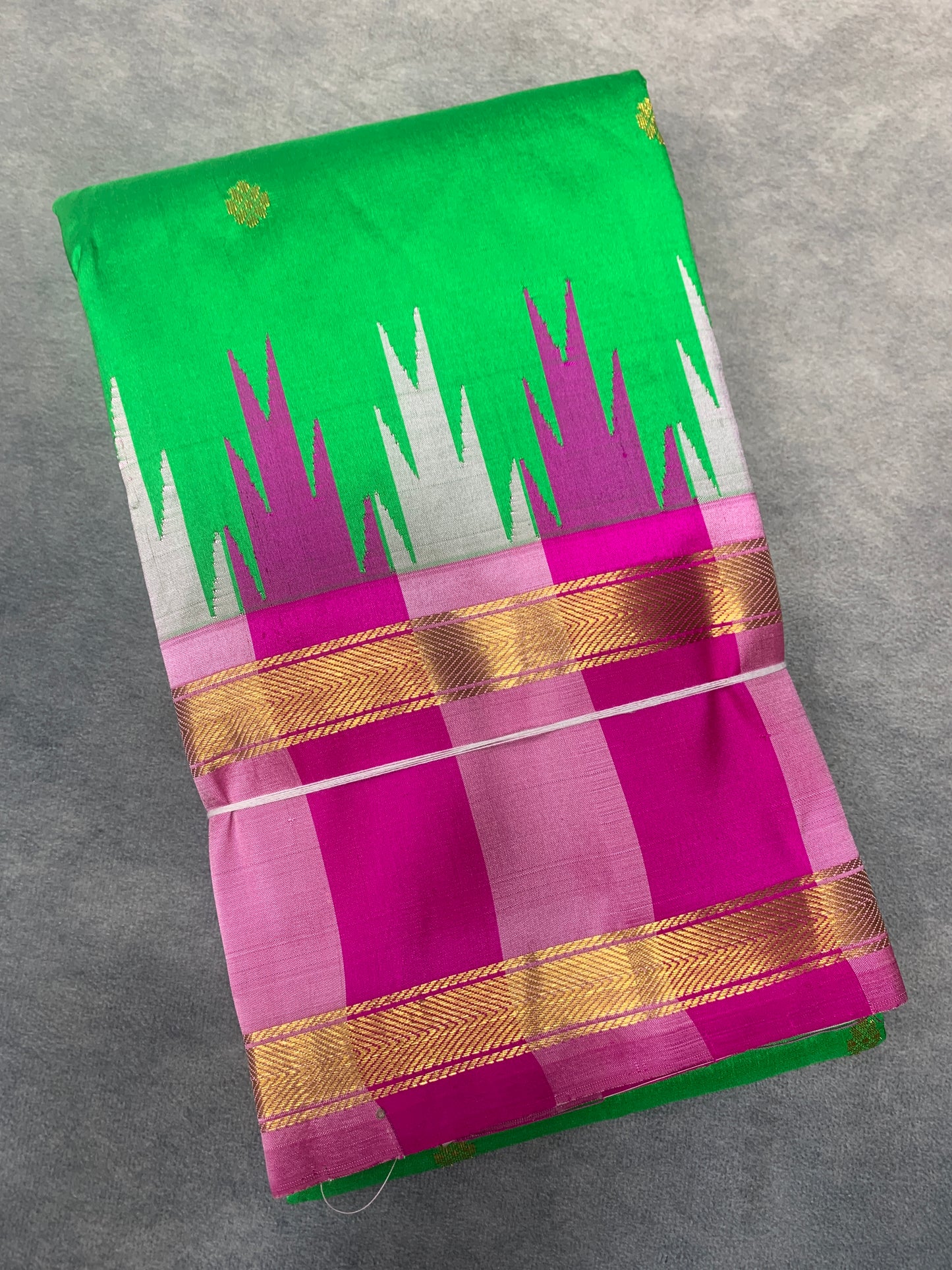 Pure Kanchipuram Silk Saree Light Green Colour with Rettai Pettu Border-(One Side Border)