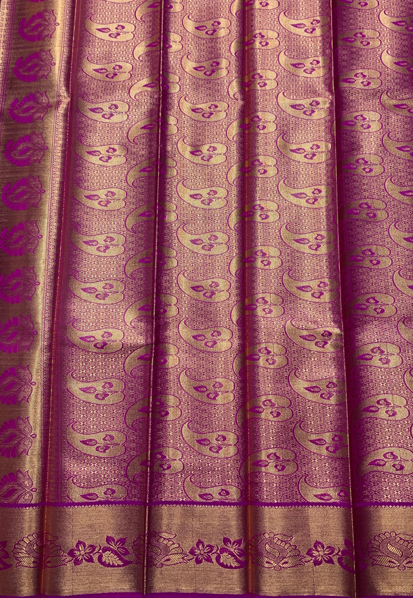 Vegan Silk Saree Apple Green Colour with Copper and Pink Border