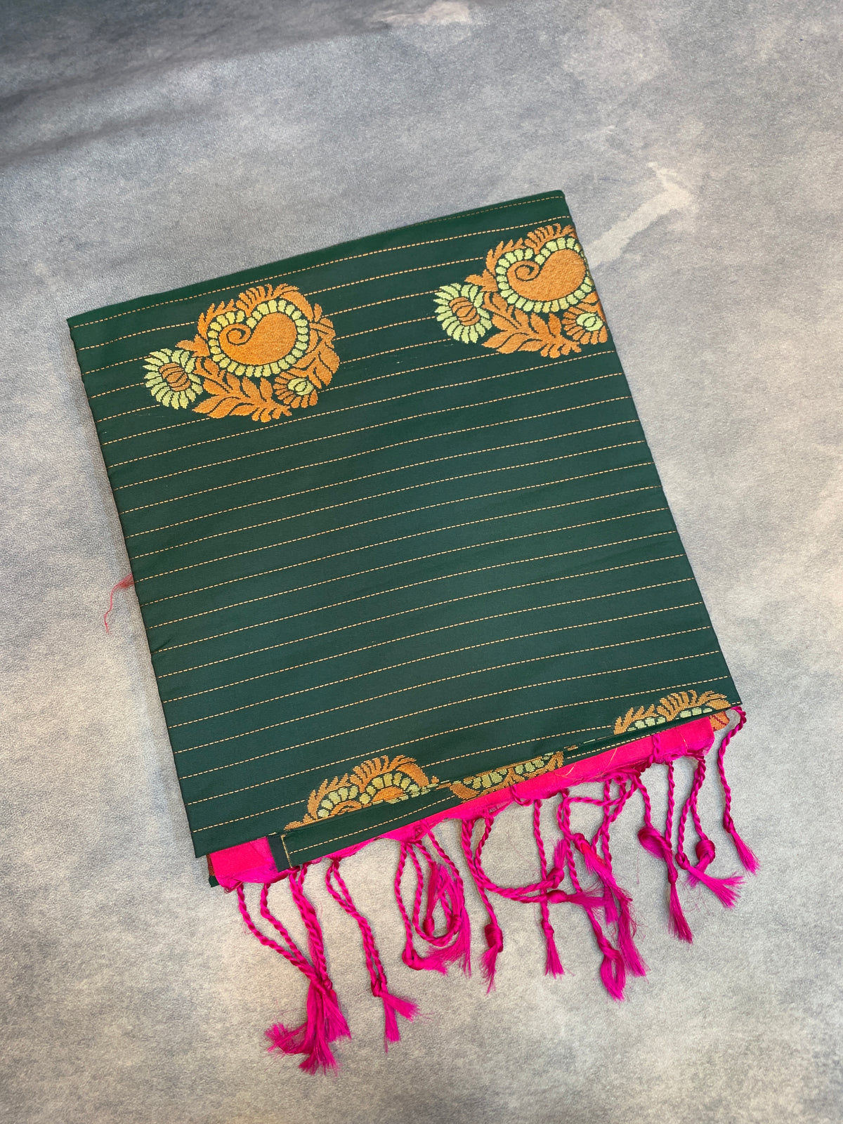 Art Silk Saree Green Colour with Borderless