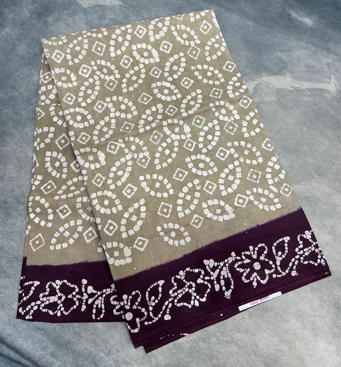 Chettinad Sungudi Cotton Ash Gray Colour with Magenta Colour Border