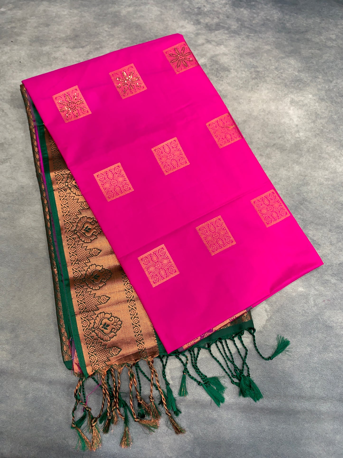 Soft Vegan Silk Saree Pink Colour with Green and Copper Border
