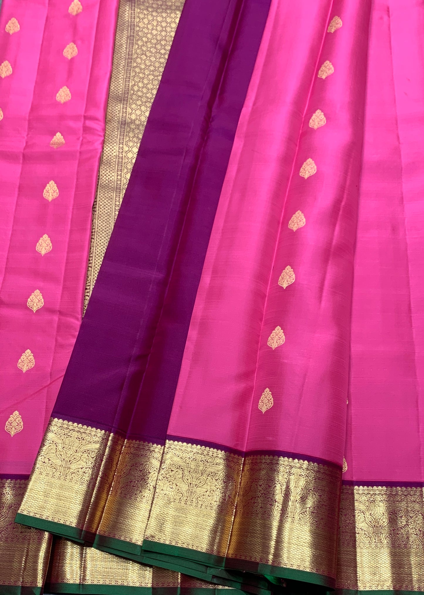Pure Kanchipuram Silk Pink Colour with Magenta and Golden Zari Border