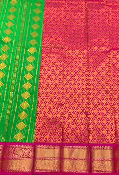 Vegan Silk Saree Light Green Colour Saree with Pink Colour Contrast Border