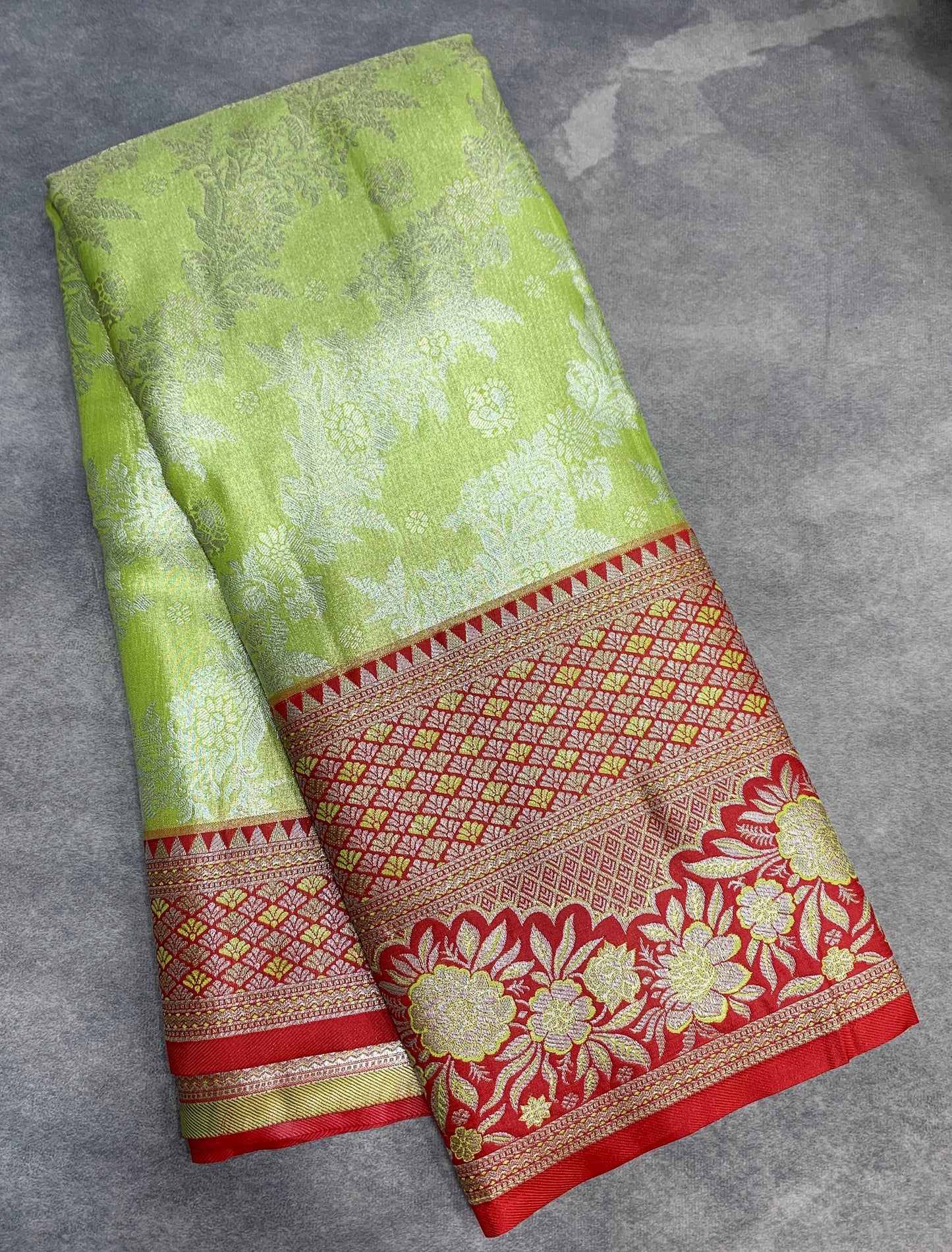 Apple Green Colour Soft kanchi pattu with Red Colour Border