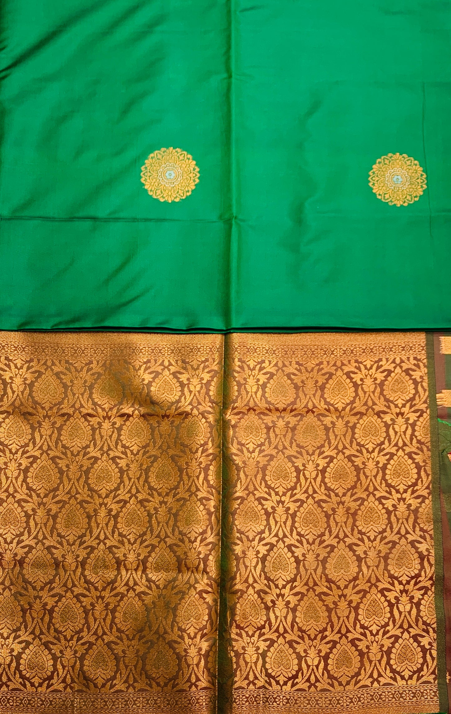 Soft Vegan Silk Saree Green Colour with Border Less