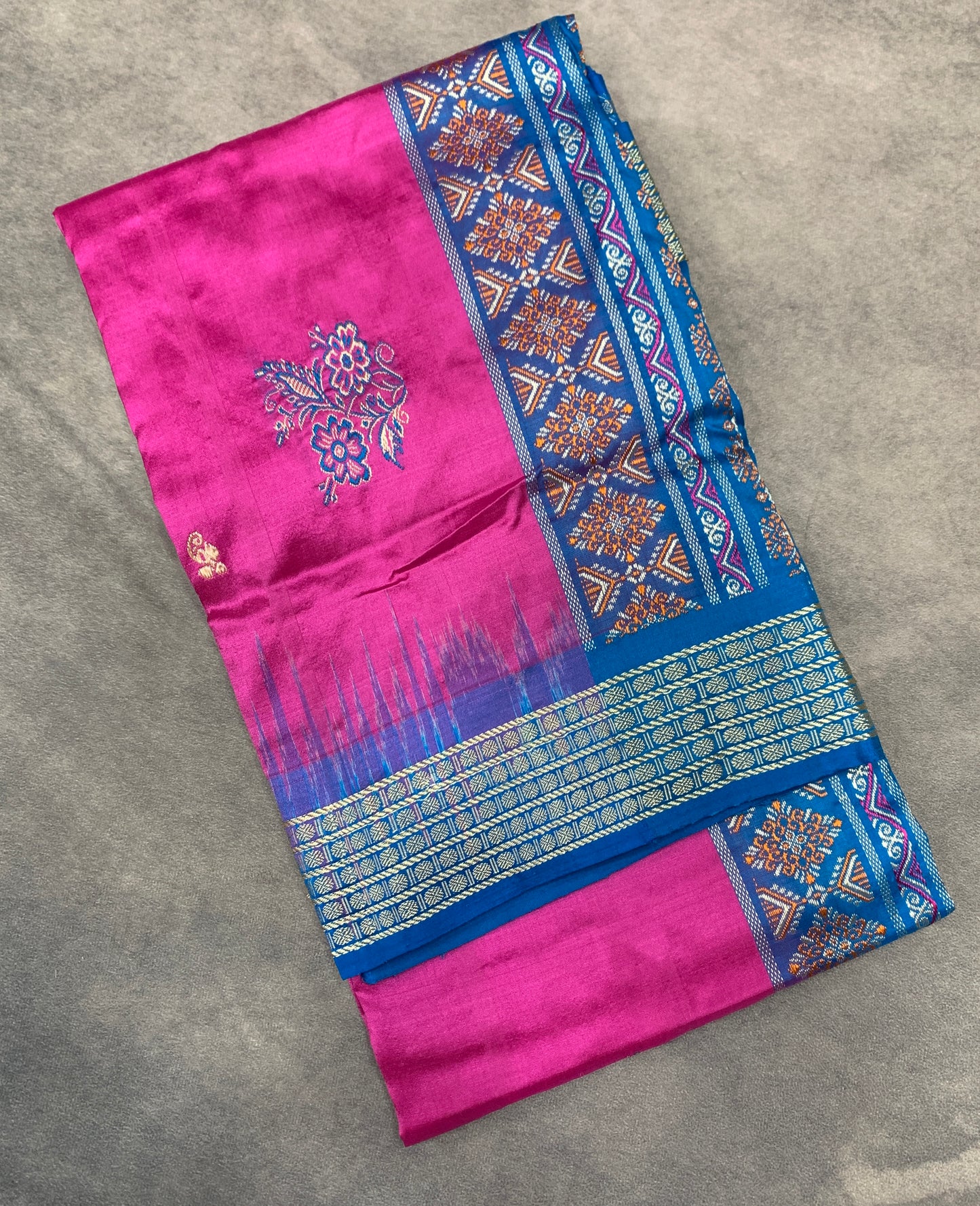 Pure Kanchipuram Silk Pink Colour with Sky Blue Colour Thread Work Border