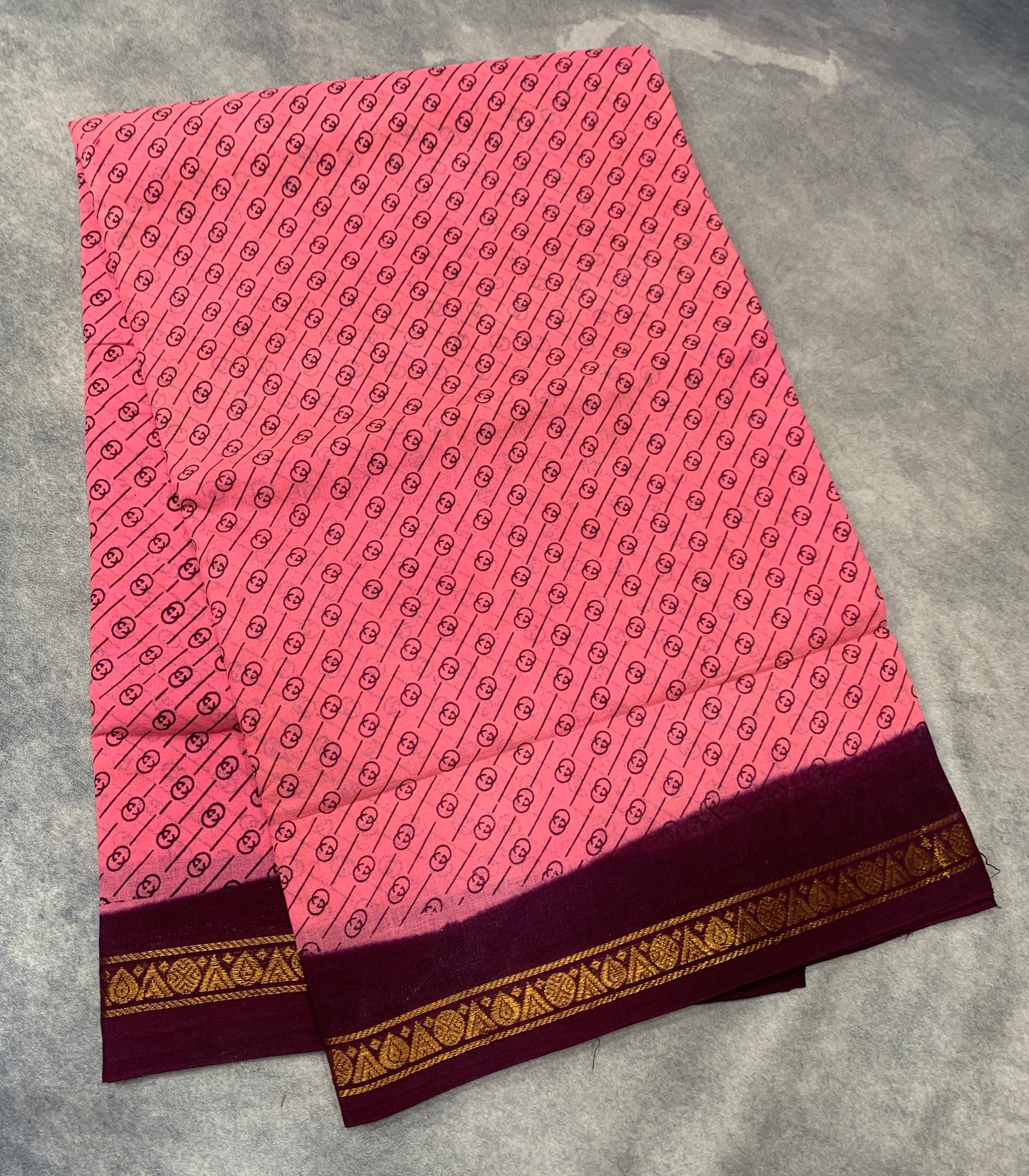 9 yards Cotton Saree Tomato Pink Colour with Brown Border